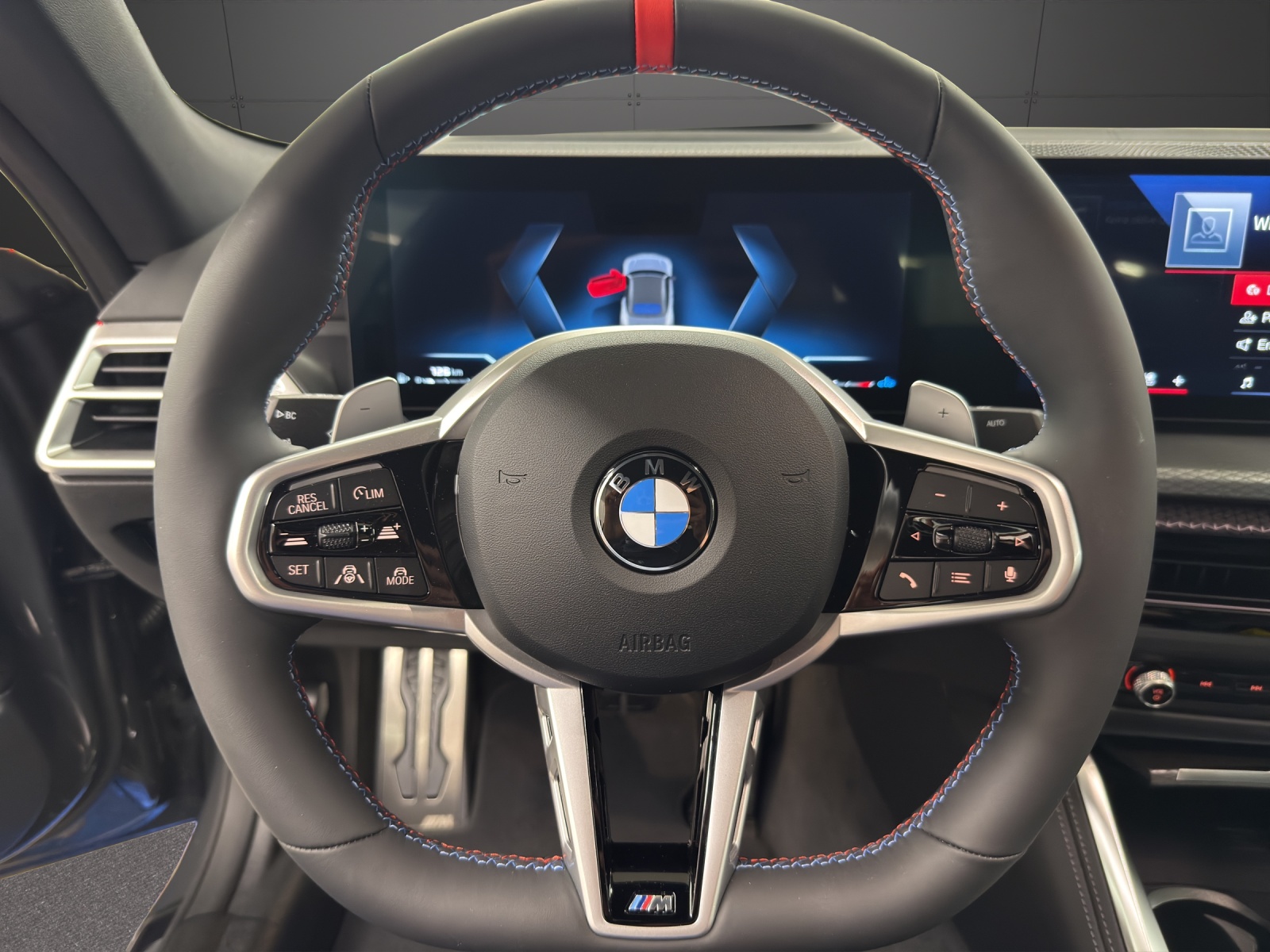 BMW M440i xDrive 48V Cabriolet Steptronic-image-12