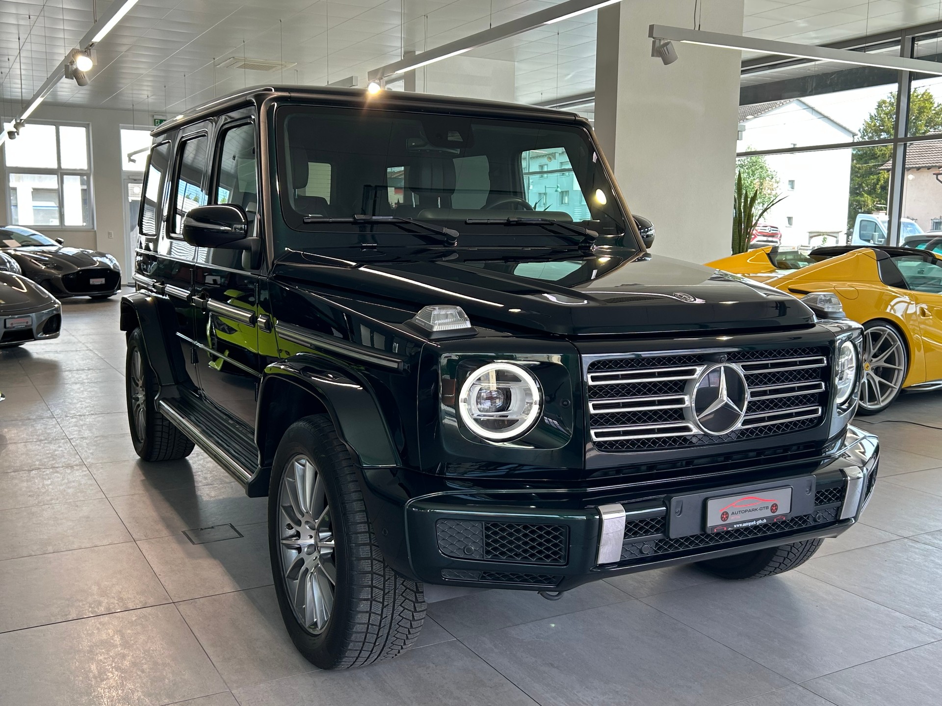 MERCEDES-BENZ G 500 AMG Line 9G-Tronic-showroom-element-1
