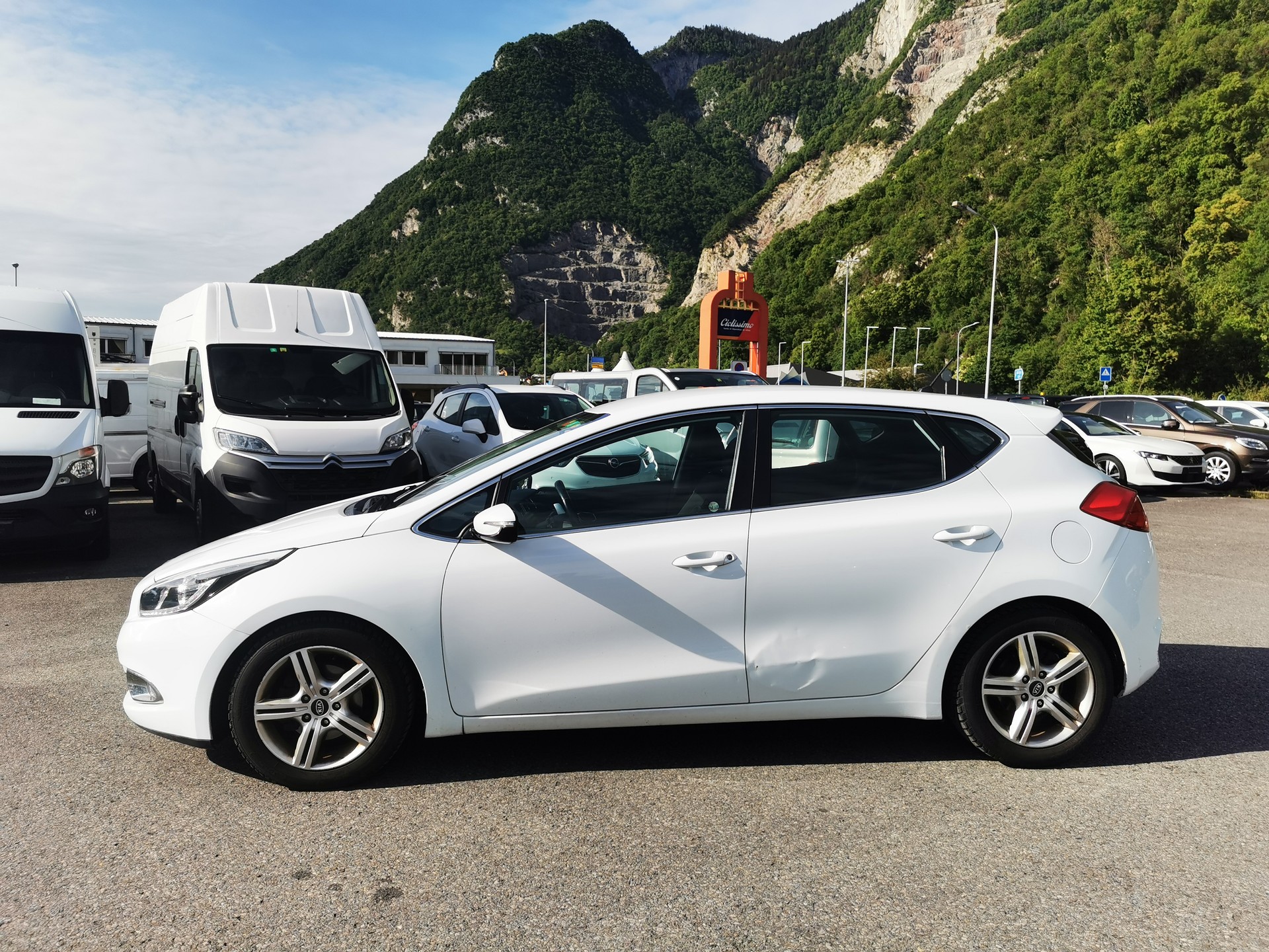 KIA Cee'd 1.6 GDi Classic-image-0