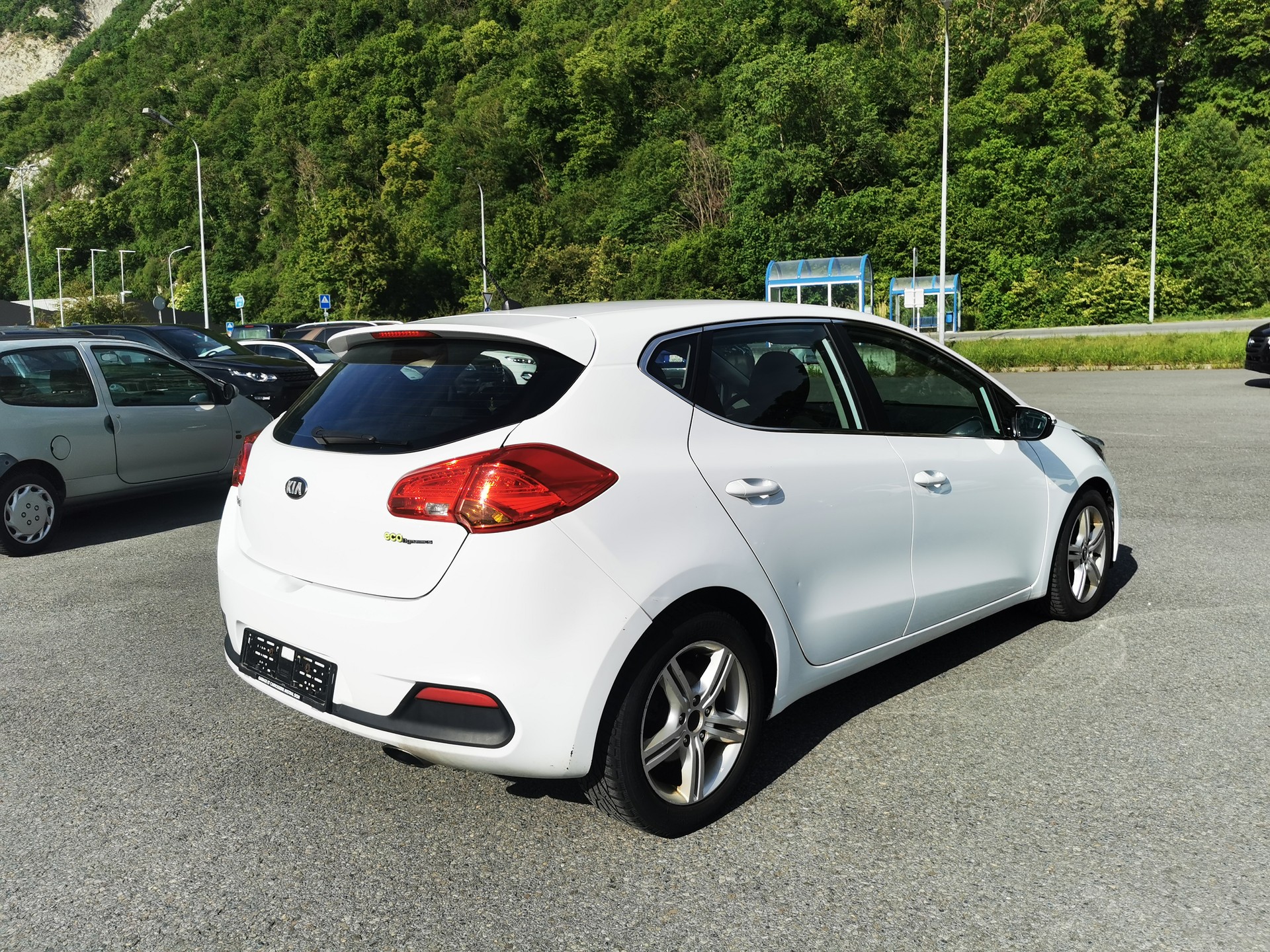KIA Cee'd 1.6 GDi Classic-image-4
