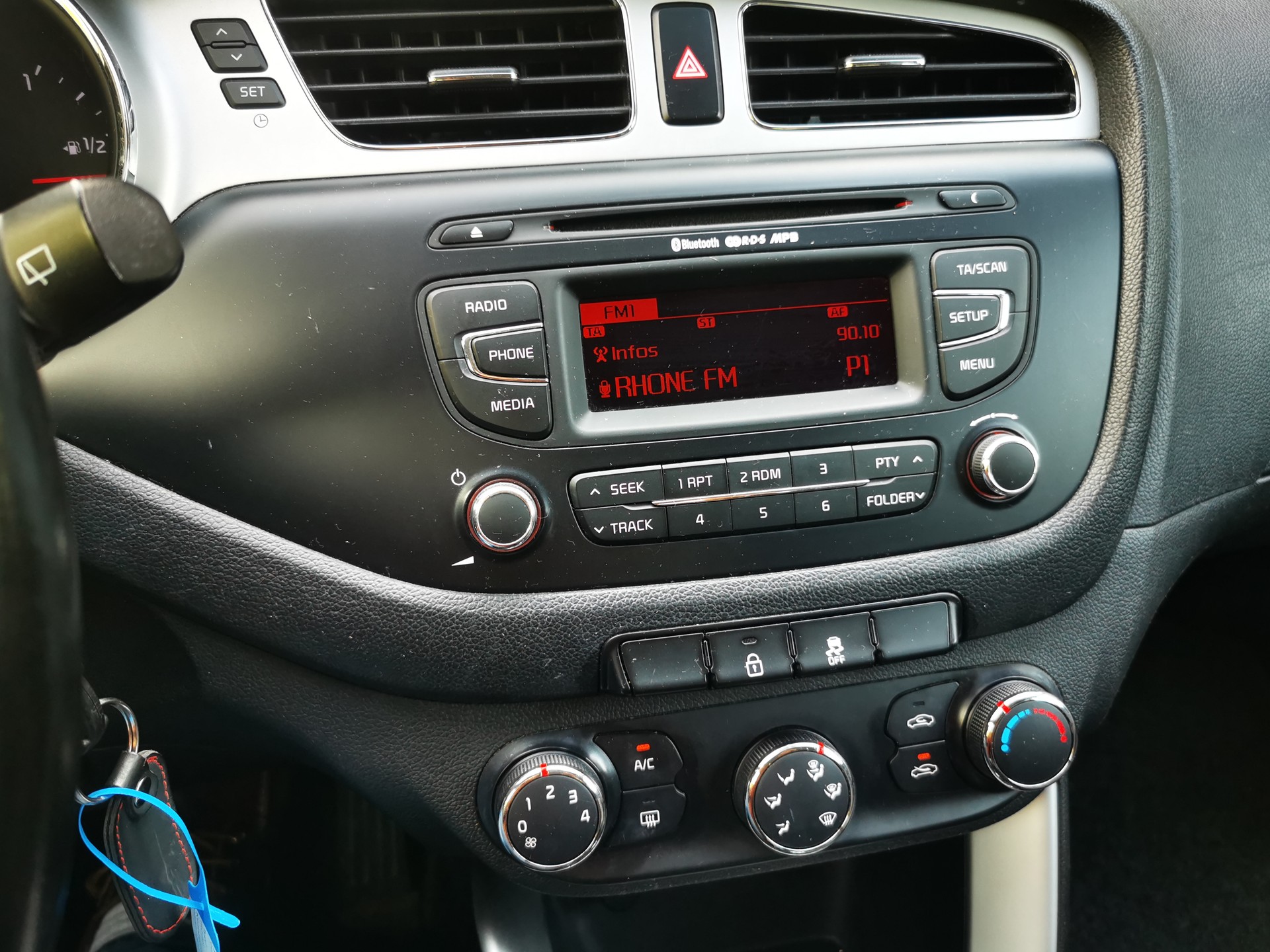 KIA Cee'd 1.6 GDi Classic-image-13