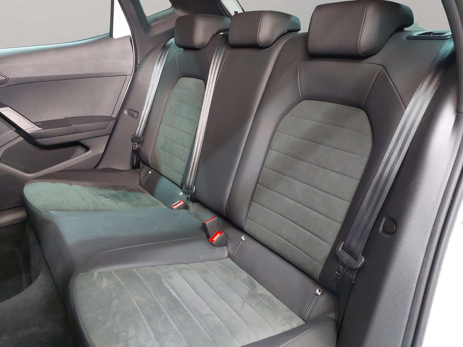 SEAT Ibiza 1.0 EcoTSI FR DSG-image-7