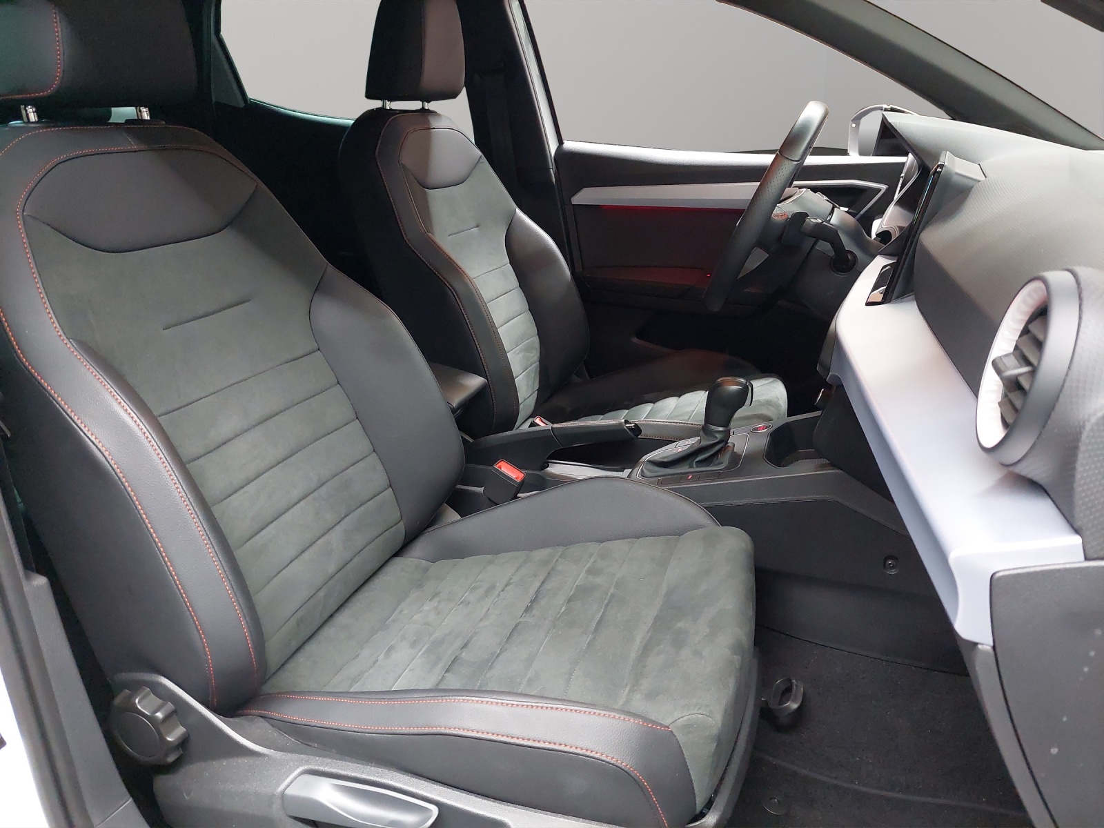 SEAT Ibiza 1.0 EcoTSI FR DSG-image-8