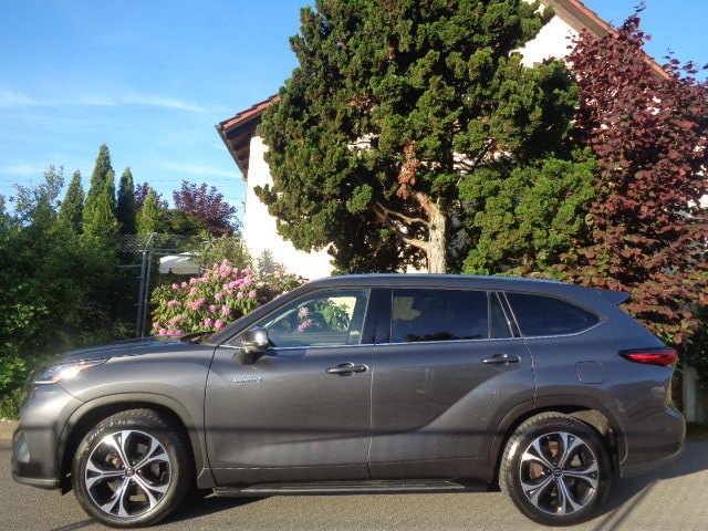 TOYOTA Highlander 2.5 HSD Premium e-CVT-image-1