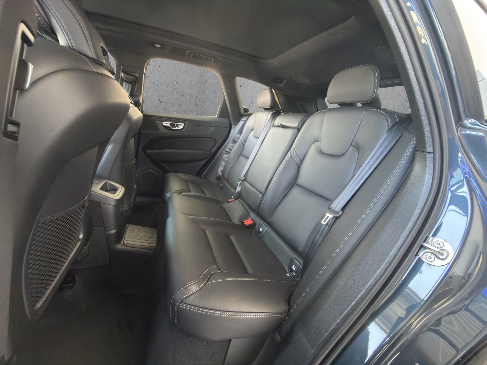 VOLVO XC60 T6 eAWD PluginHybrid Black Edition Geartronic-image-13