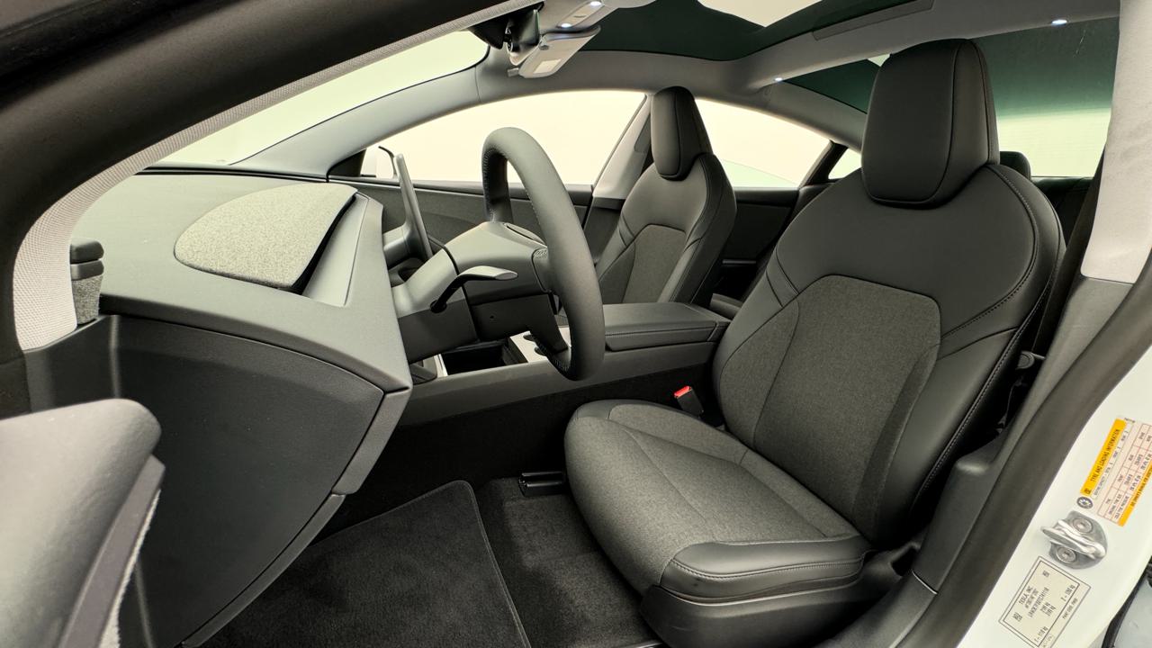 TESLA Model 3 RWD-image-4