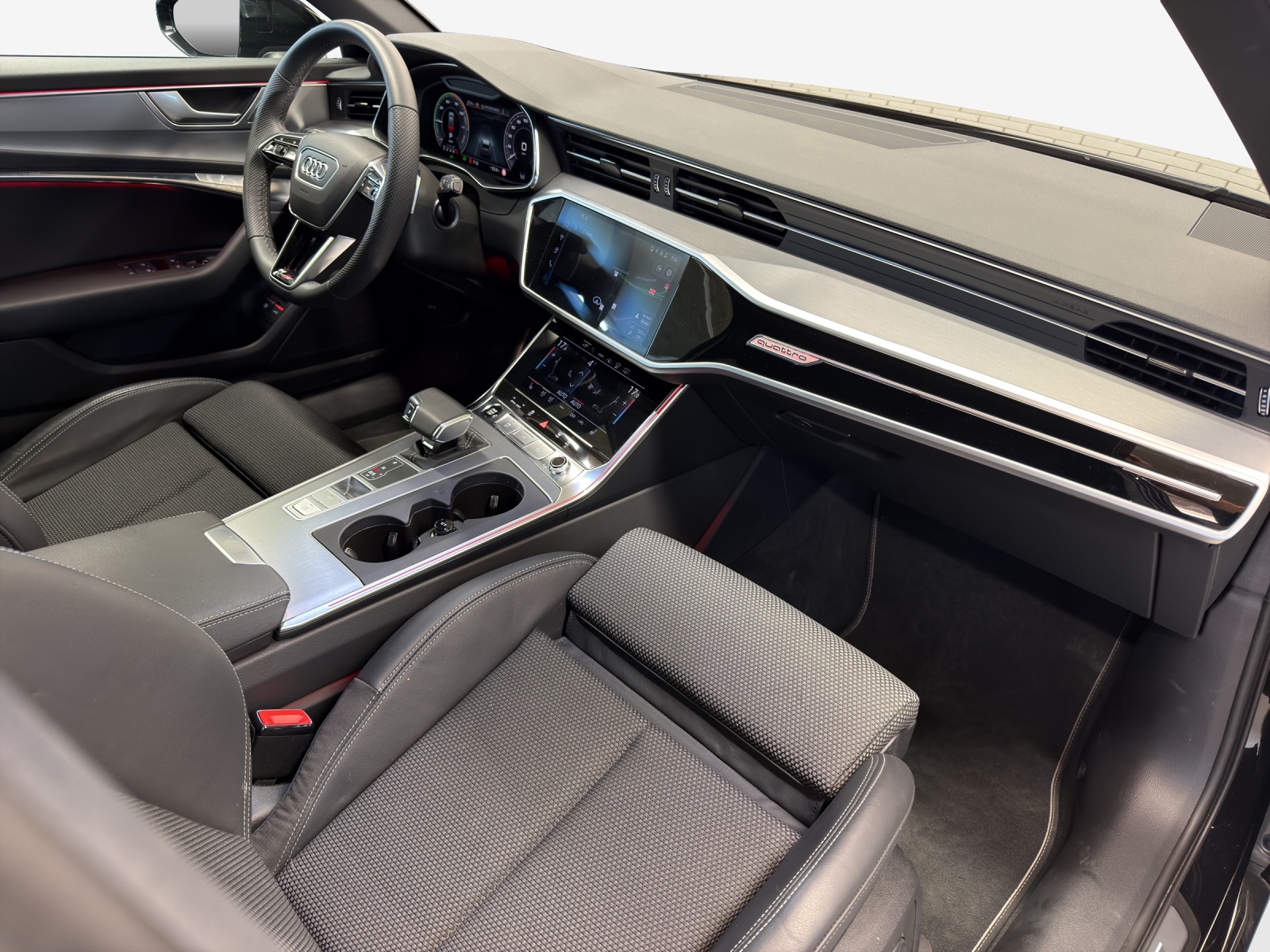 AUDI A6 Avant 50 TFSIe S line quattro S-tronic-image-13