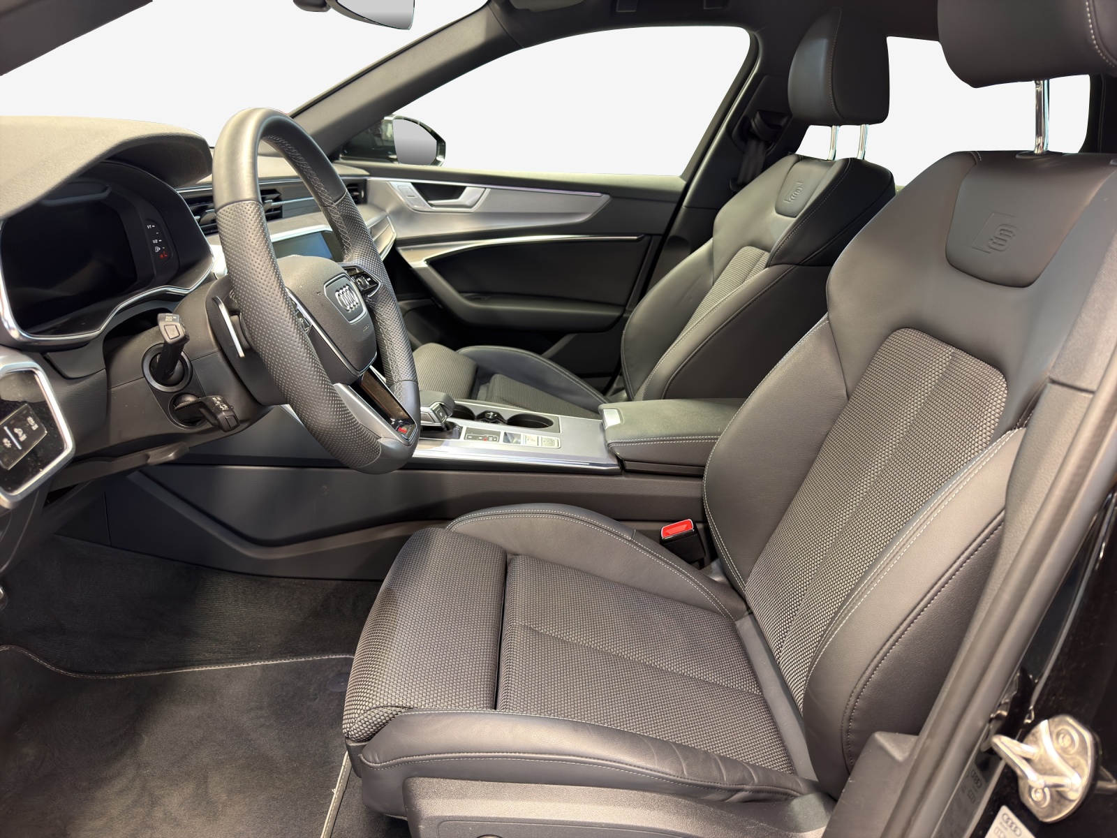 AUDI A6 Avant 50 TFSIe S line quattro S-tronic-image-7