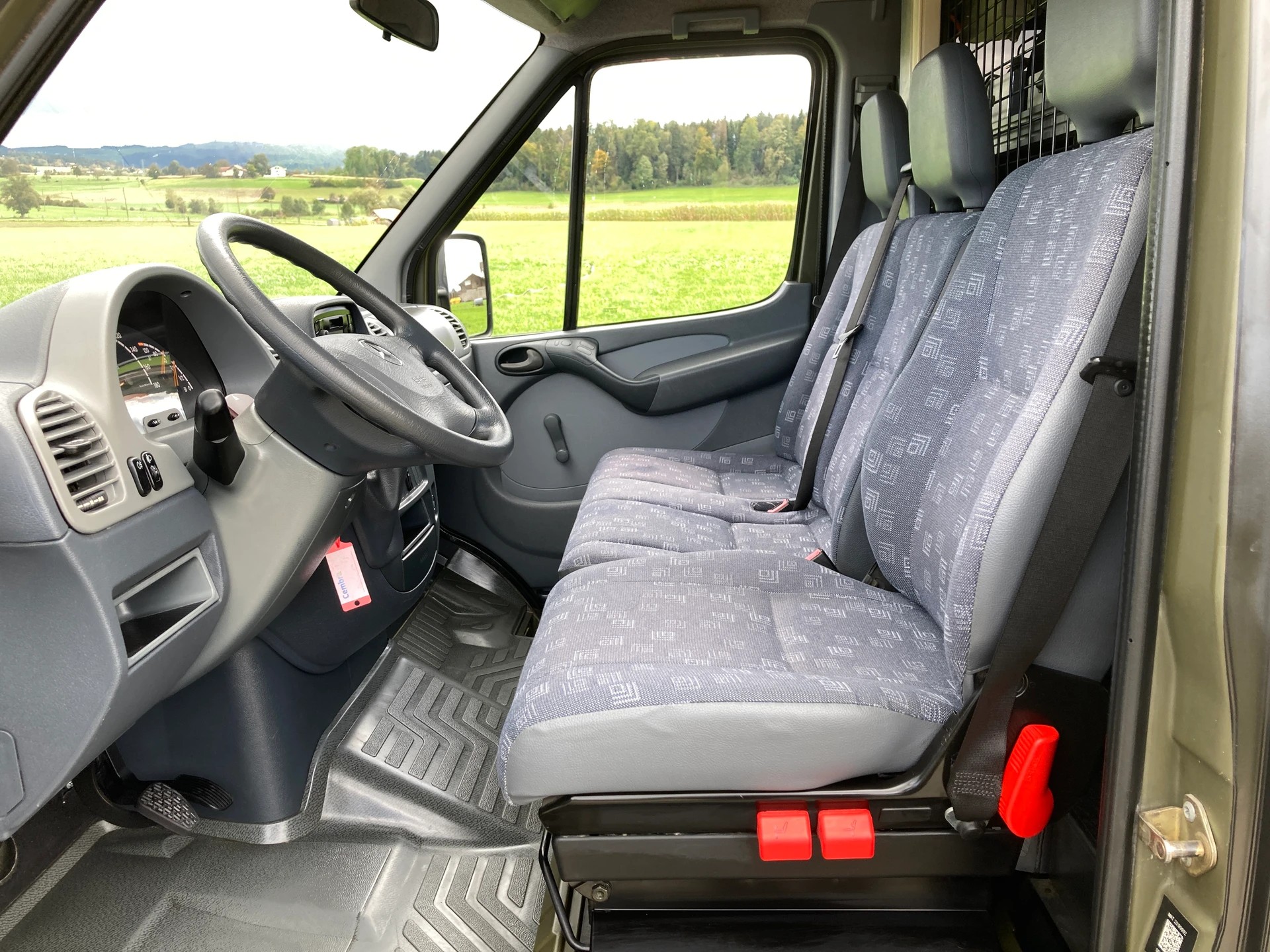 MERCEDES-BENZ Sprinter 313 CDI 4x4 mit Geländeuntersetzung und Standheizung-image-10