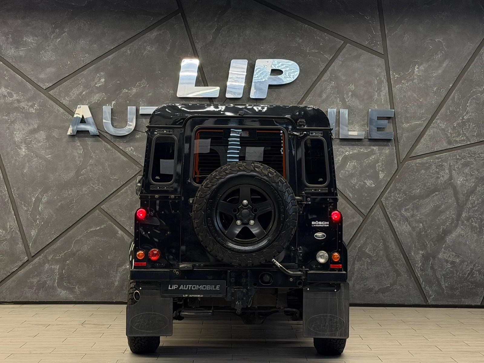 LAND ROVER Defender 90 2.2 TD4 Station Wagon 67YRS Legend-image-6
