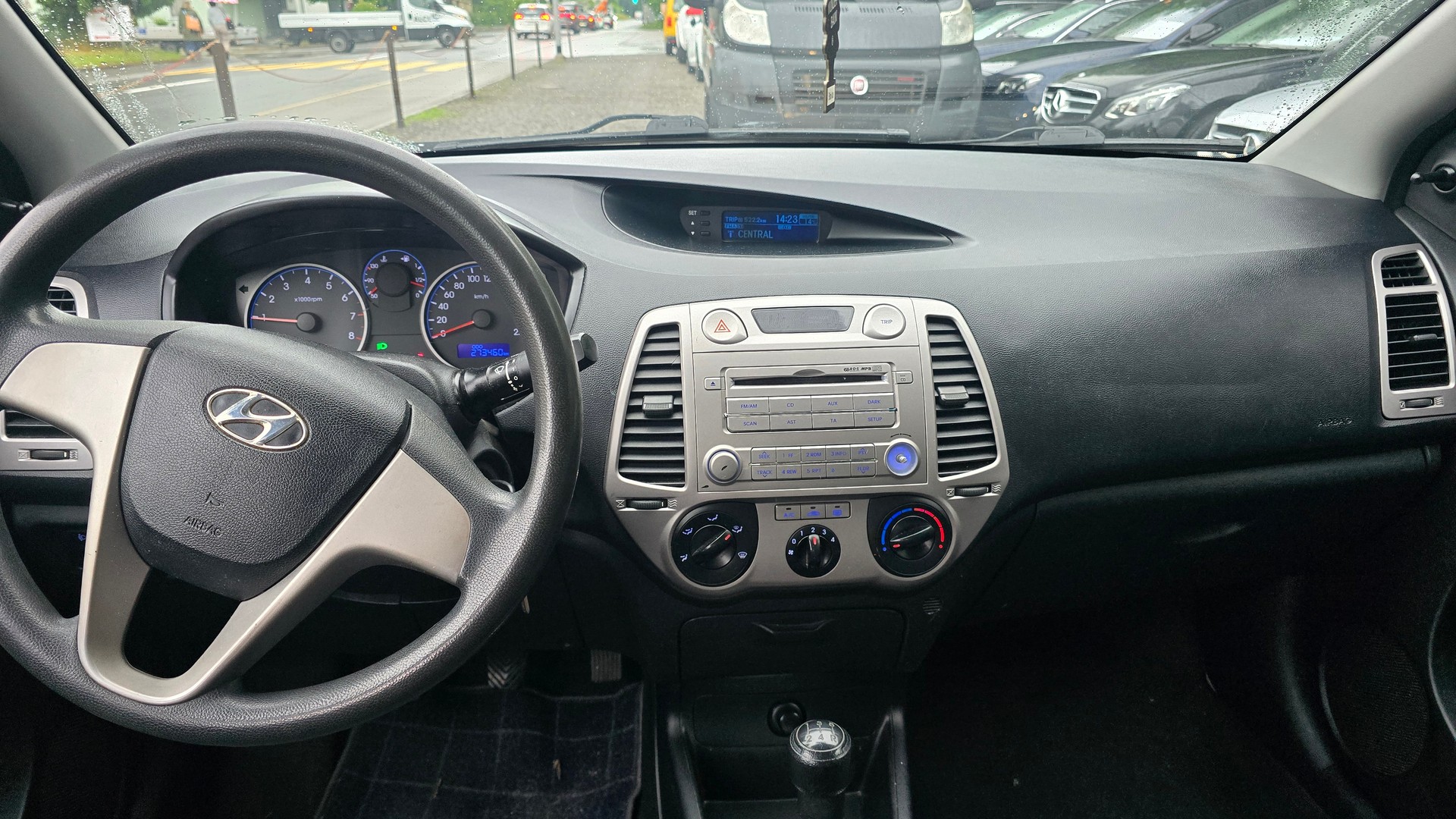 HYUNDAI i20 1.2 Comfort-image-10
