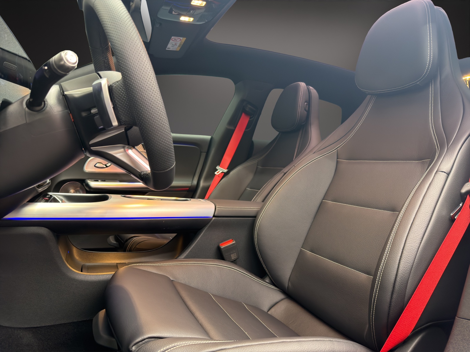 MERCEDES-BENZ CLA 220 4MATIC Shooting Brake-image-8