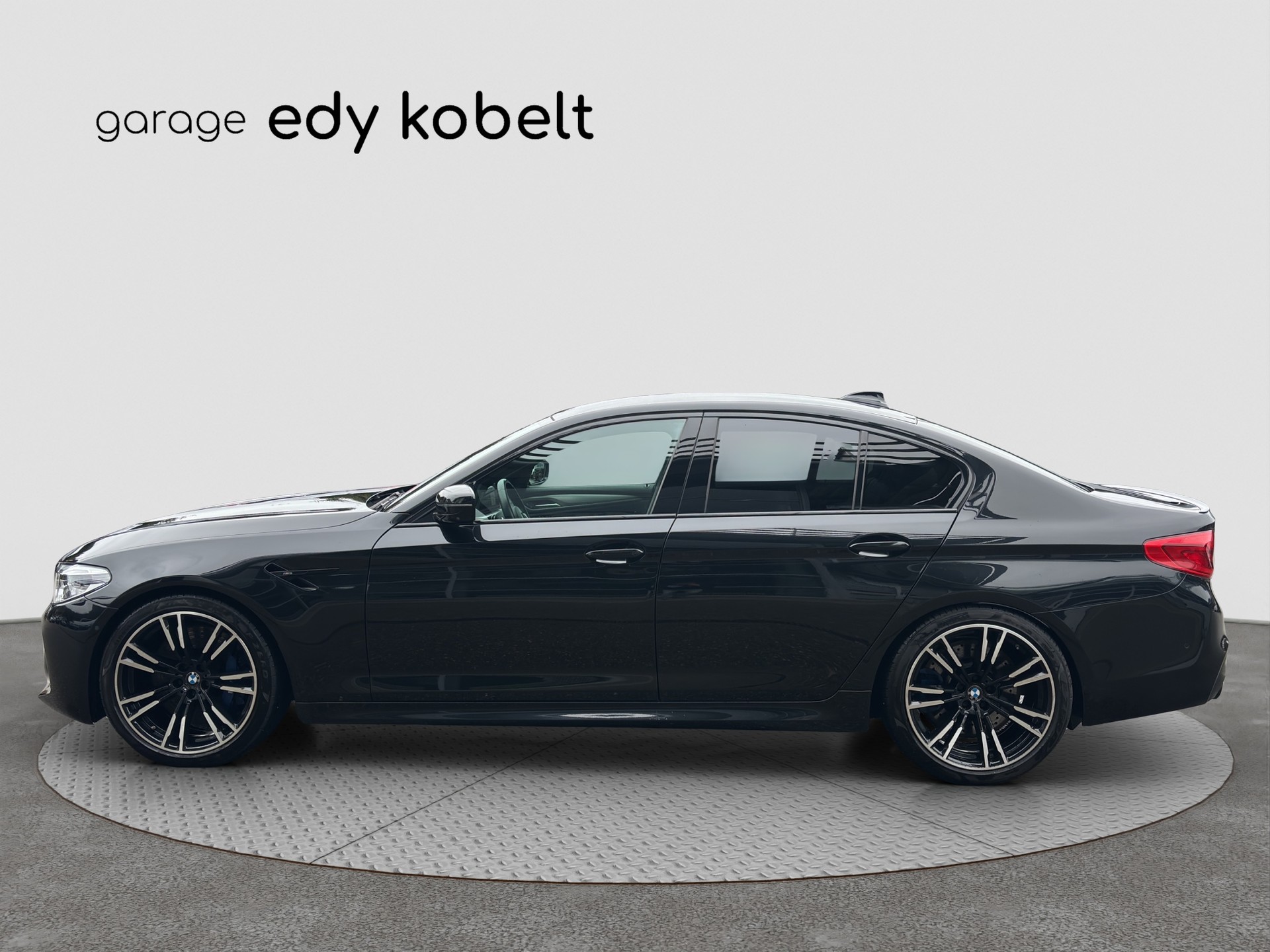 BMW M5 xDrive Competition Drivelogic-image-1