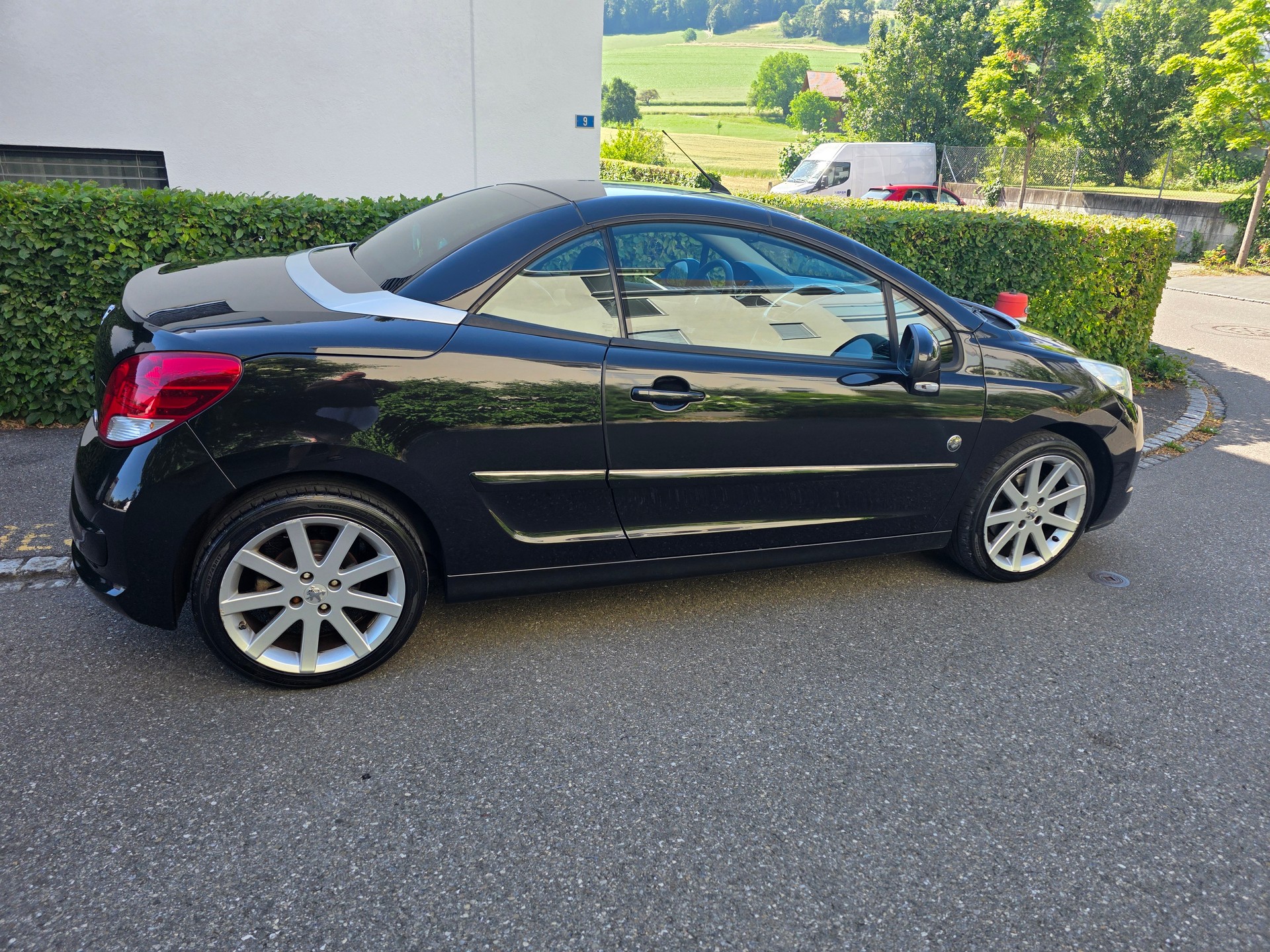 PEUGEOT 207 CC 1.6 16V Turbo Roland Garros-image-16