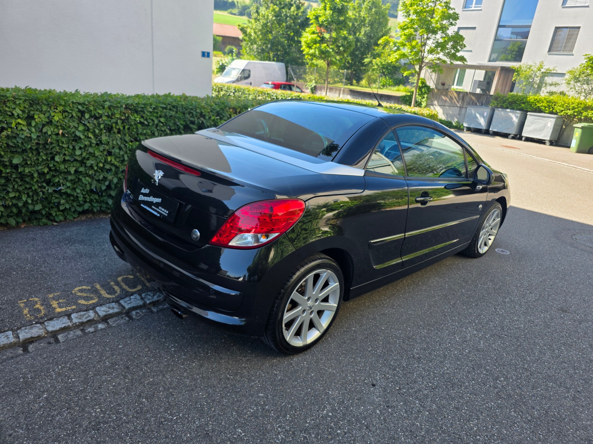 PEUGEOT 207 CC 1.6 16V Turbo Roland Garros-image-17