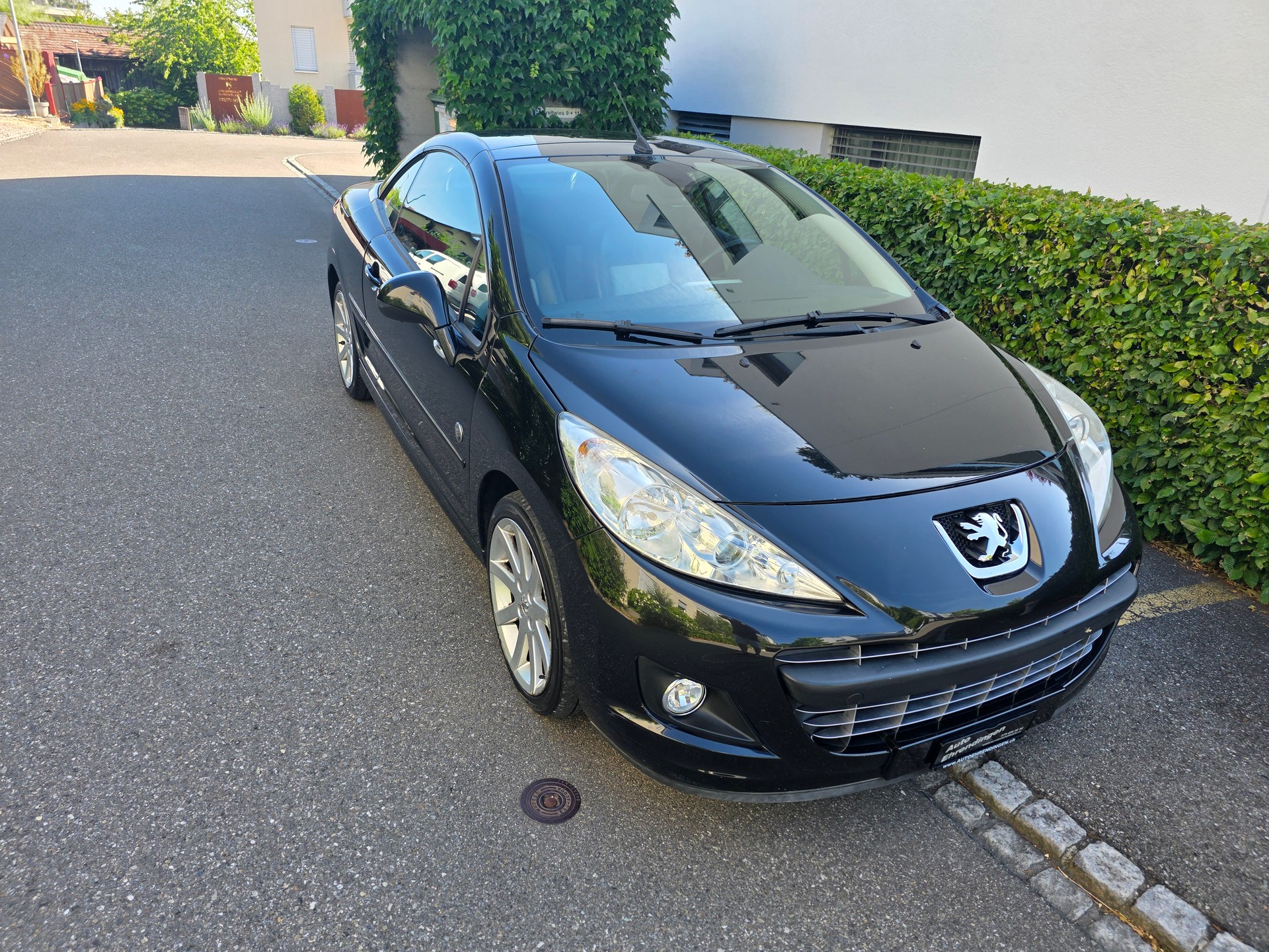 PEUGEOT 207 CC 1.6 16V Turbo Roland Garros-image-15
