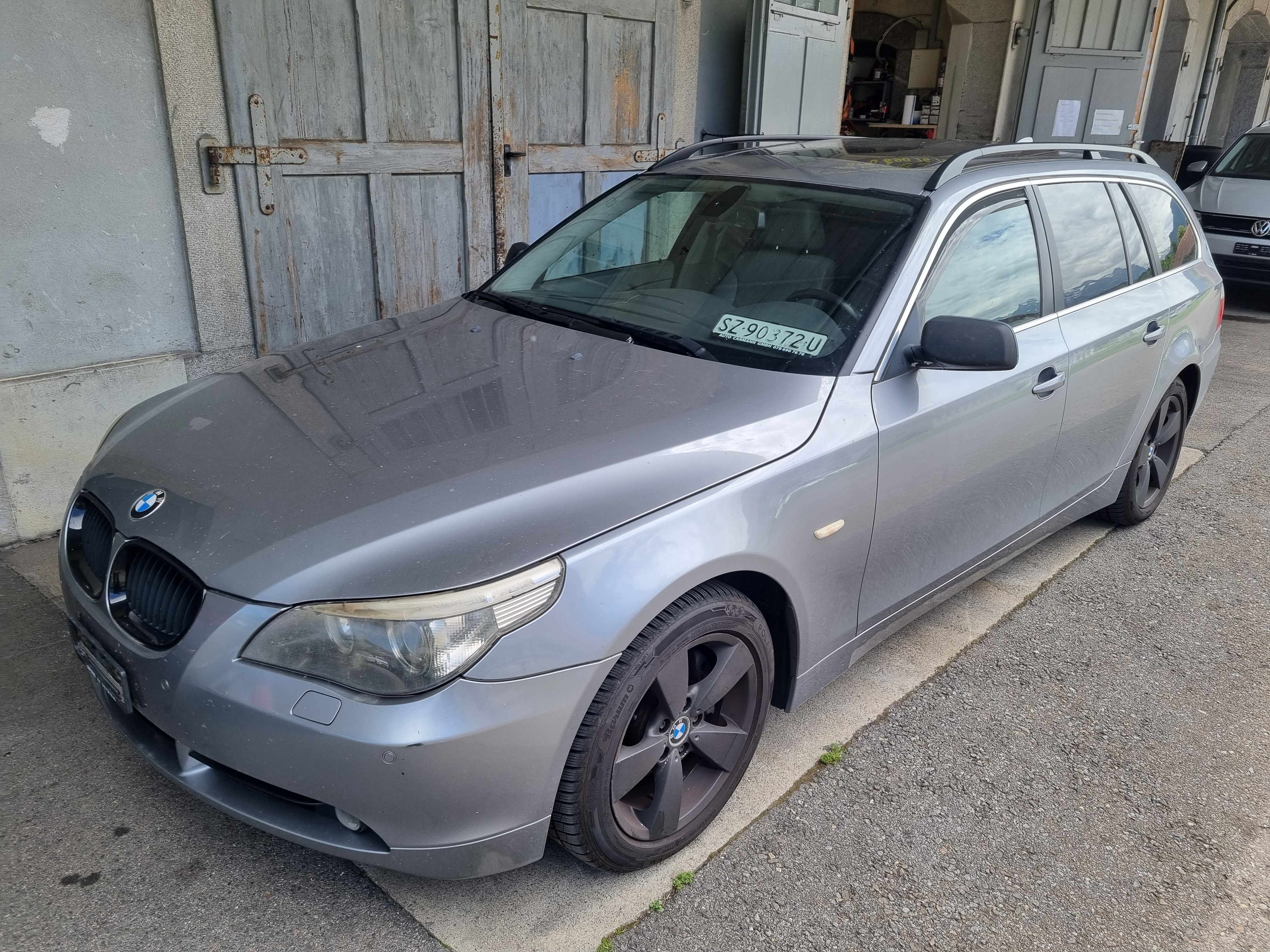 Car photo