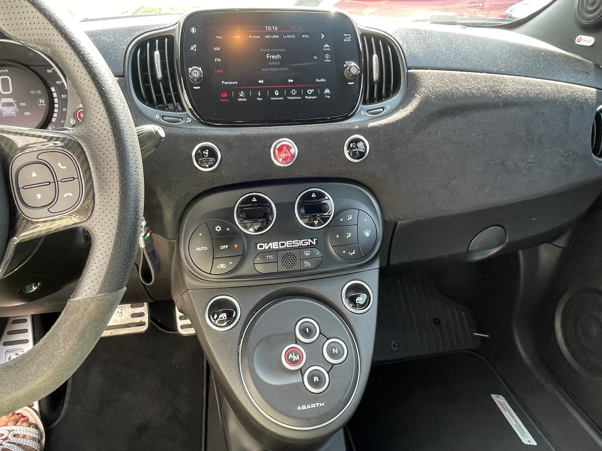 FIAT 695 1.4 16V Turbo Abarth 695 Competizione Dualogic-image-7