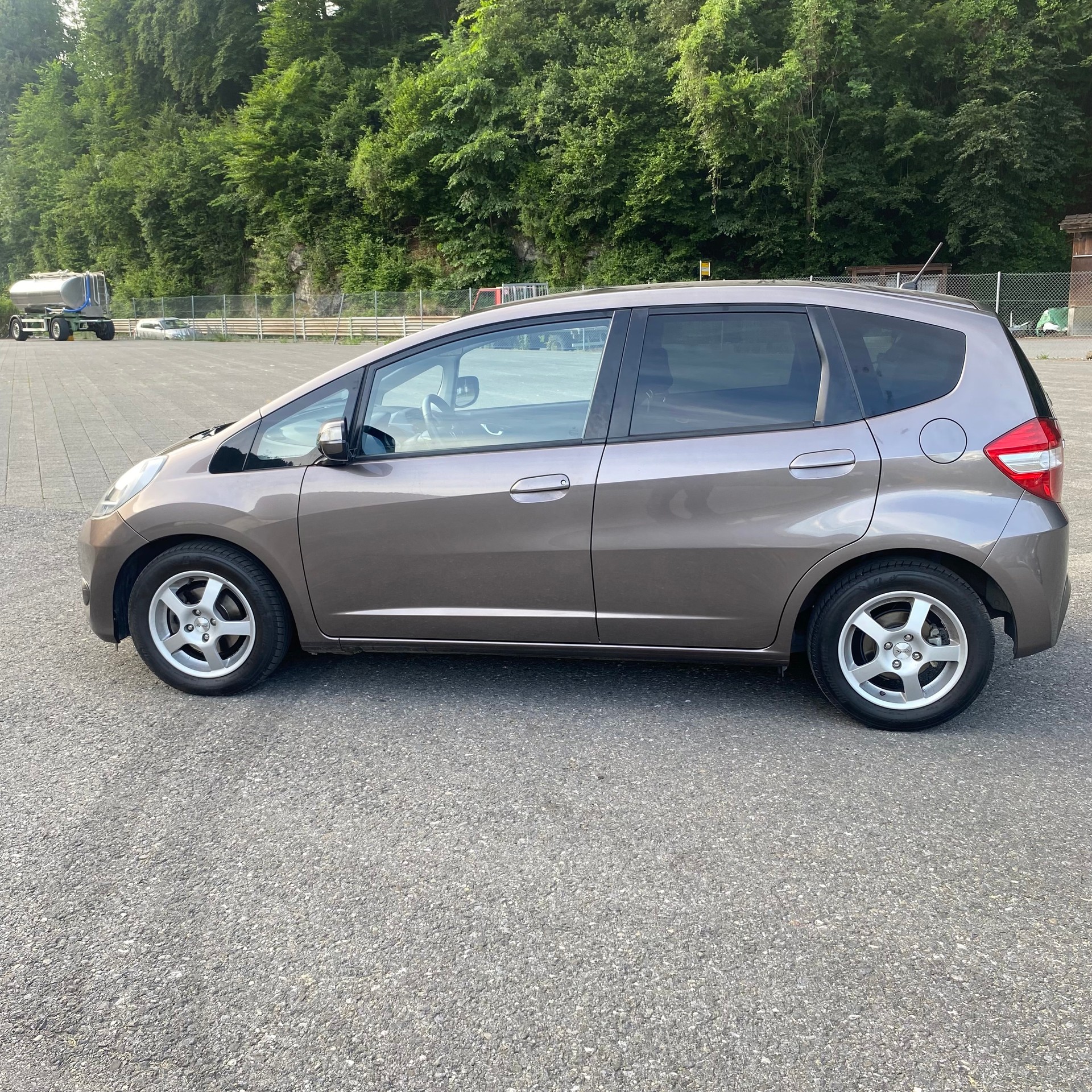 HONDA Jazz 1.4i Exclusive CVT-image-2