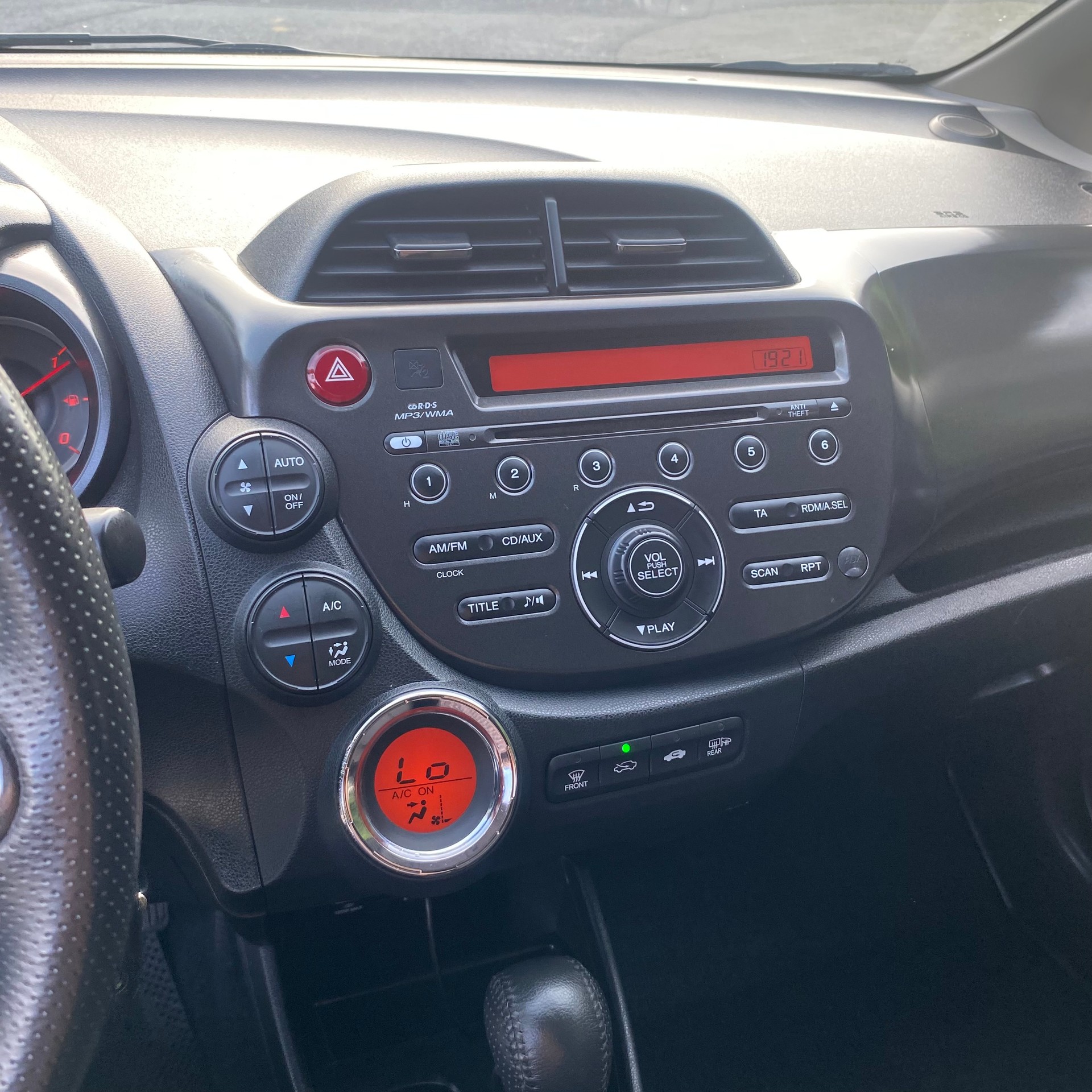 HONDA Jazz 1.4i Exclusive CVT-image-12