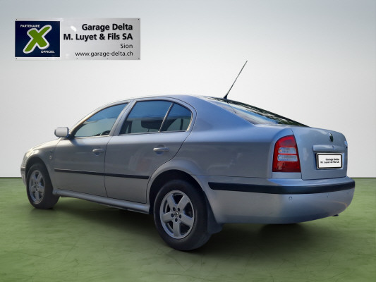 SKODA Octavia 2.0 Elegance-image-7