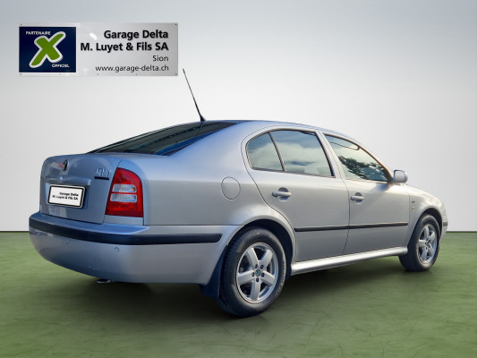 SKODA Octavia 2.0 Elegance-image-3