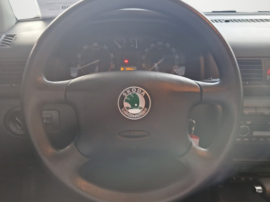 SKODA Octavia 2.0 Elegance-image-10