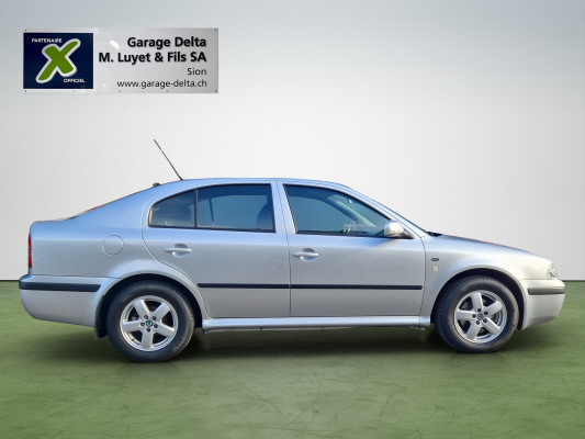 SKODA Octavia 2.0 Elegance-image-6