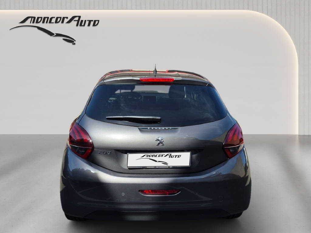 PEUGEOT 208 1.2 PureTech Style EAT6-image-7
