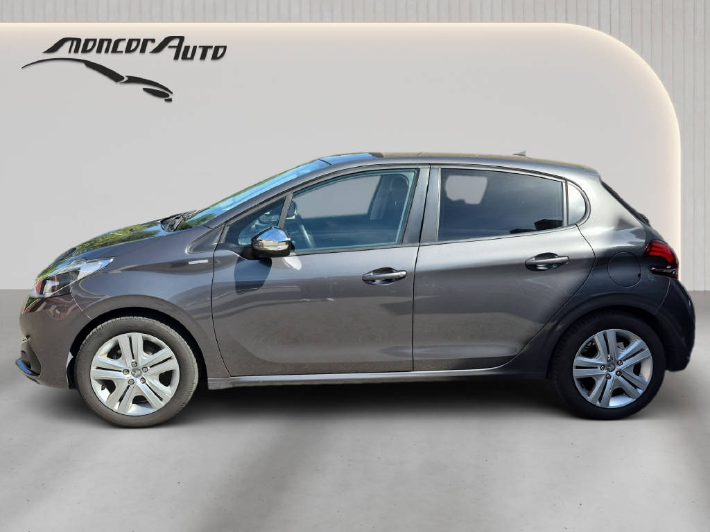 PEUGEOT 208 1.2 PureTech Style EAT6-image-4