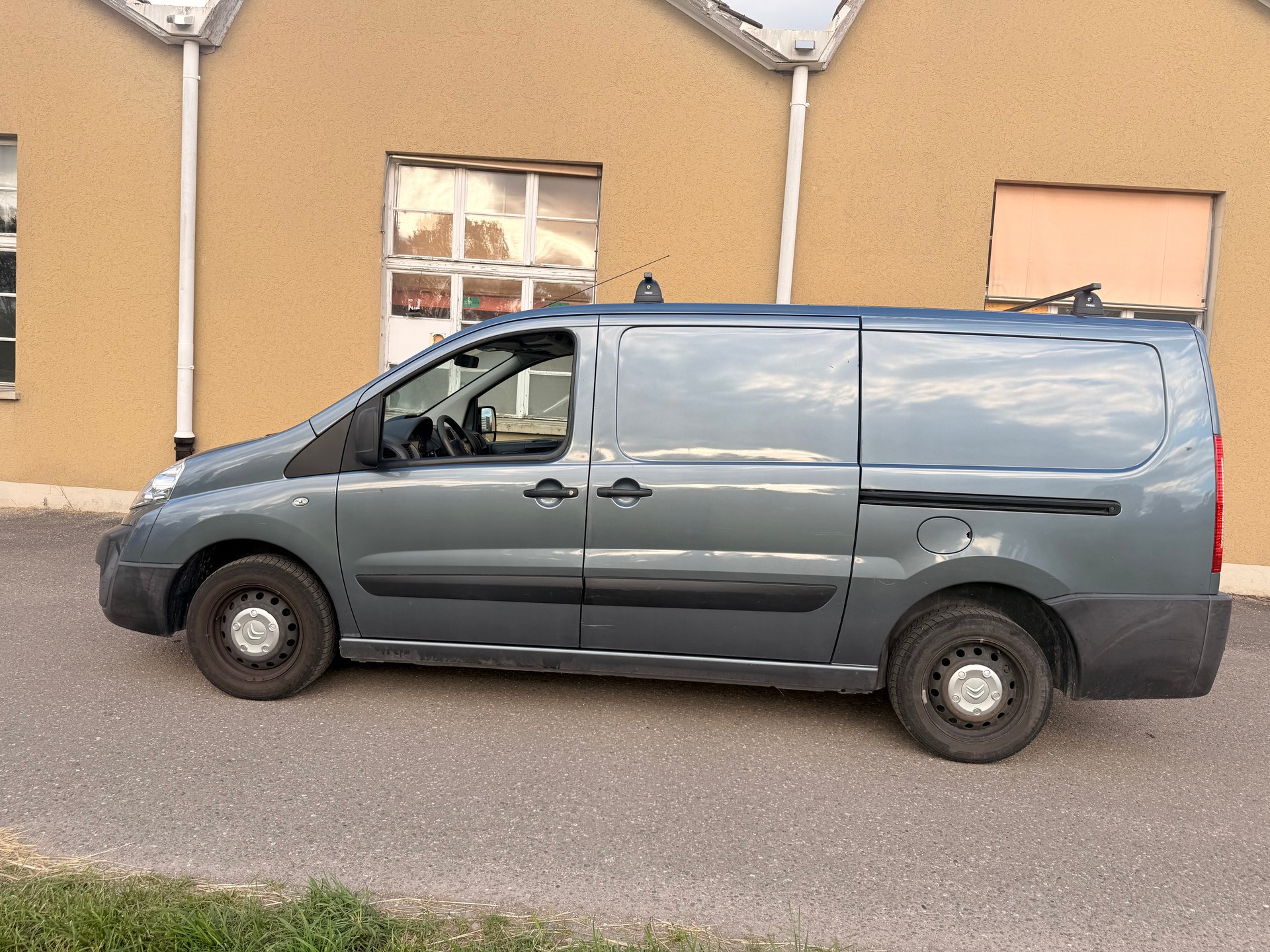 CITROEN Jumpy 2.0 HDi 12 L2H1-image-9