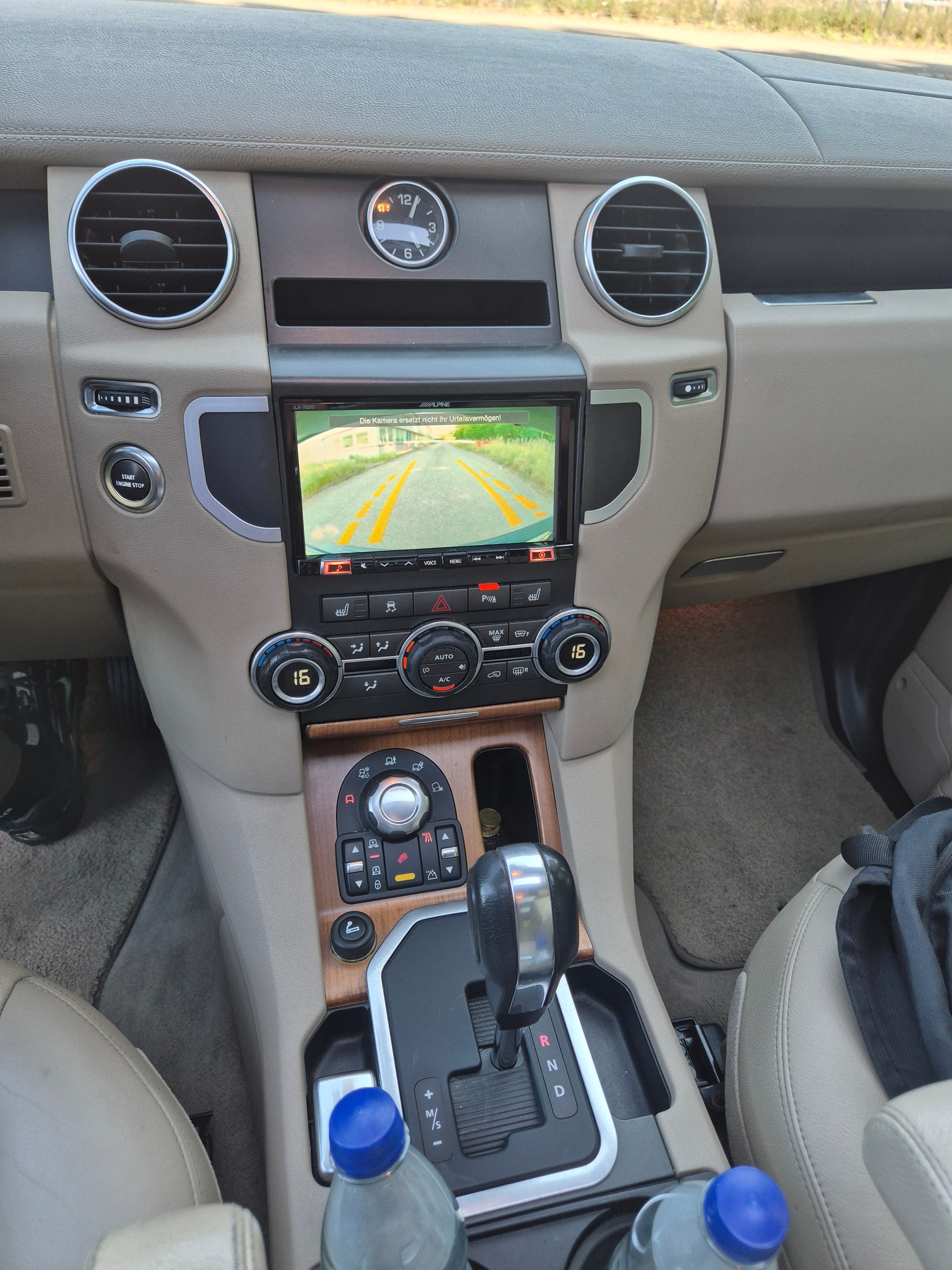 LAND ROVER Discovery 3.0 TDV6 HSE Automatic-image-11