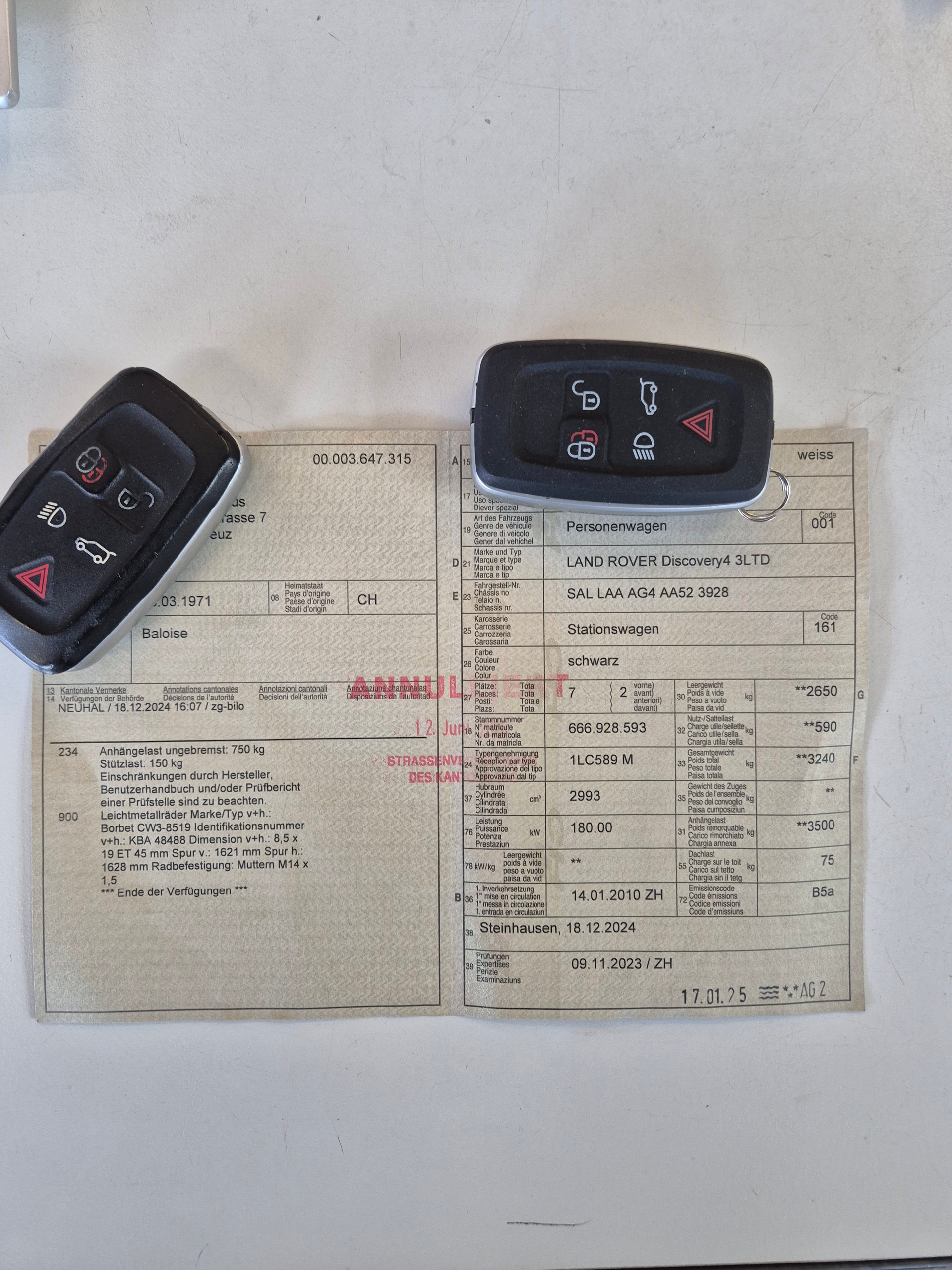 LAND ROVER Discovery 3.0 TDV6 HSE Automatic-image-10