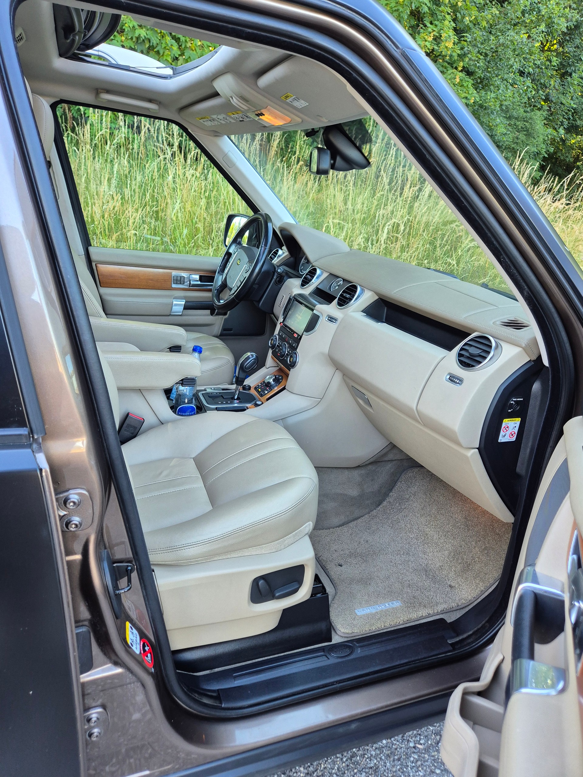 LAND ROVER Discovery 3.0 TDV6 HSE Automatic-image-5