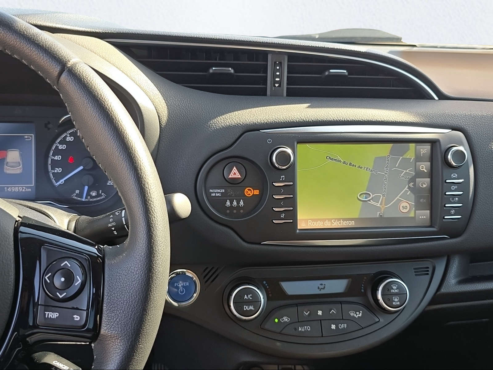 TOYOTA Yaris 1.5 VVT-i Hybrid Trend e-CVT-image-11
