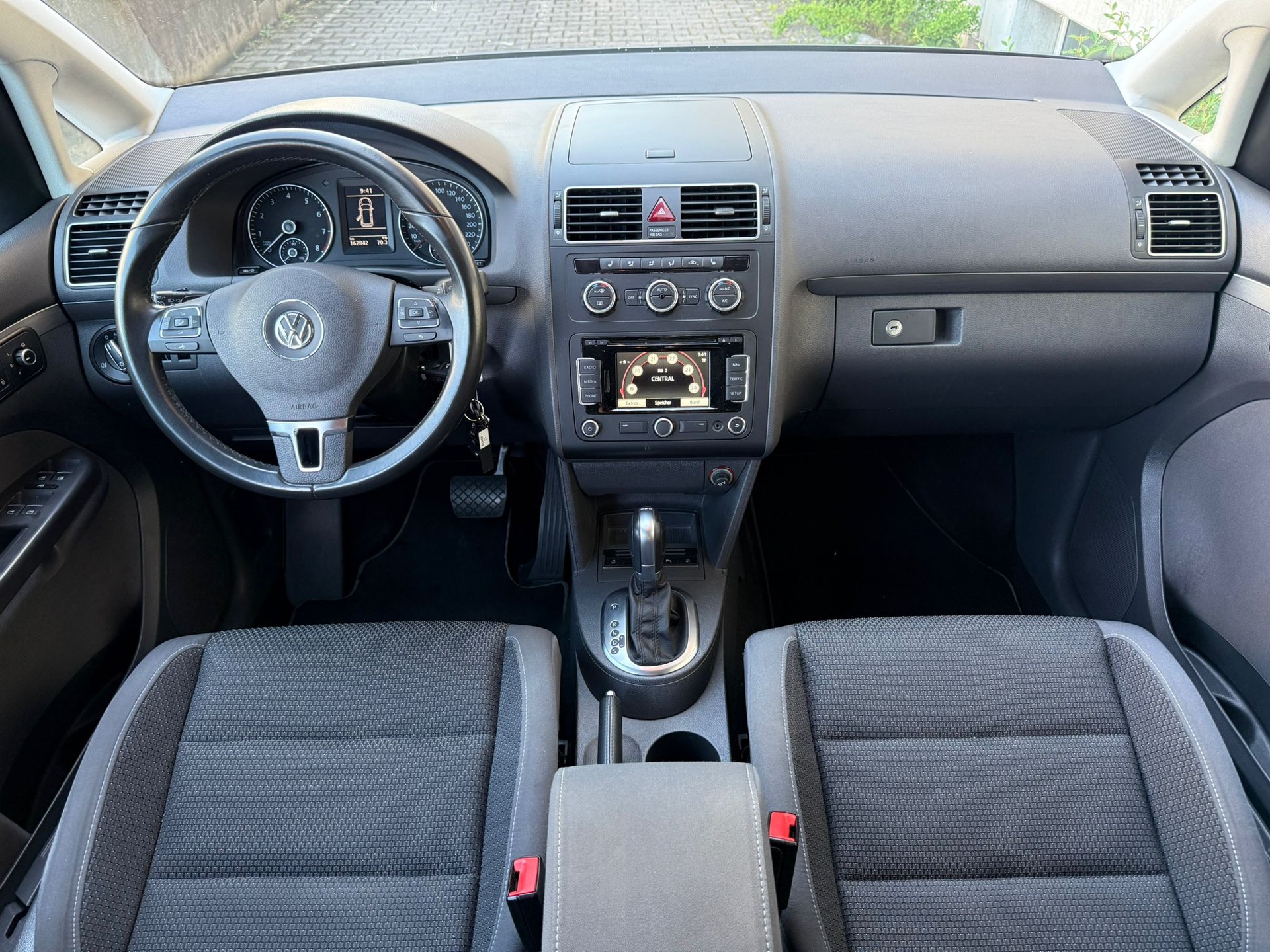 VW Touran 1.4 TSI Comfortline DSG-image-9