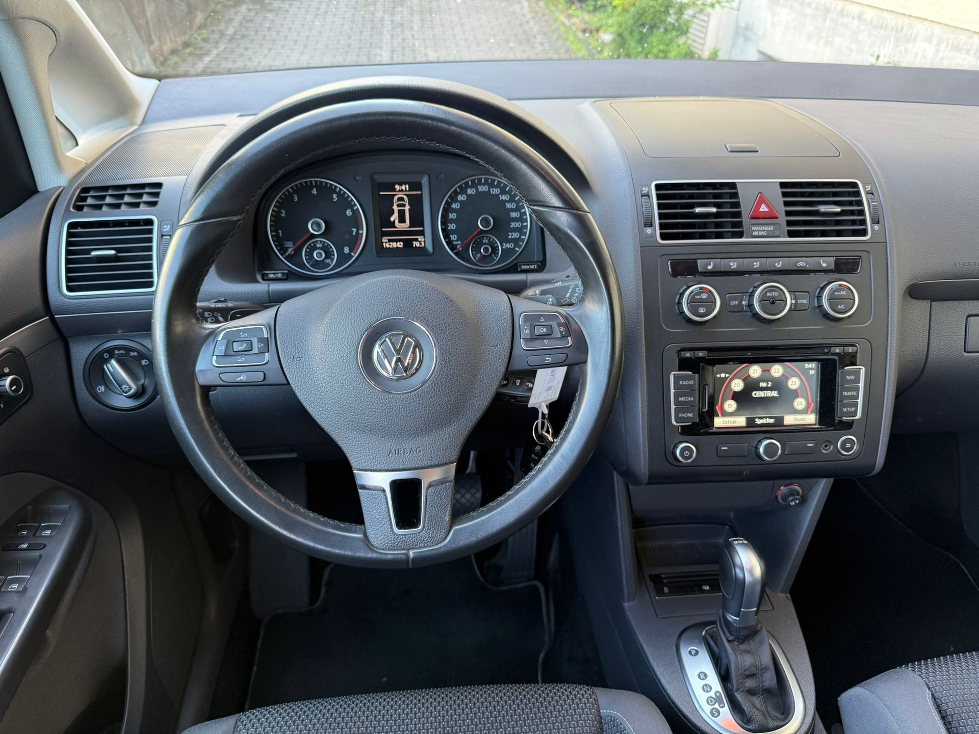 VW Touran 1.4 TSI Comfortline DSG-image-10