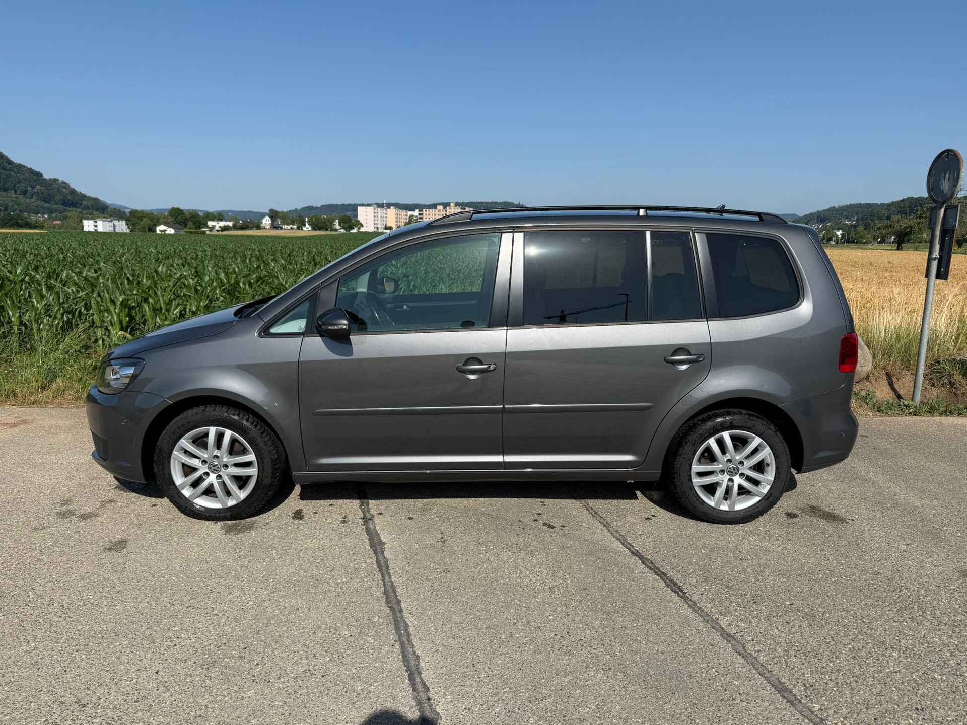 VW Touran 1.4 TSI Comfortline DSG-image-1