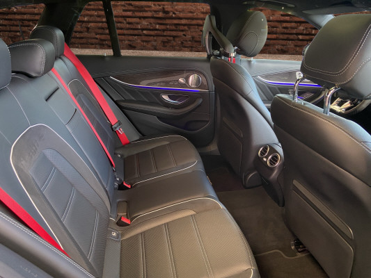 MERCEDES-BENZ E 63 AMG S 4 Matic-image-12