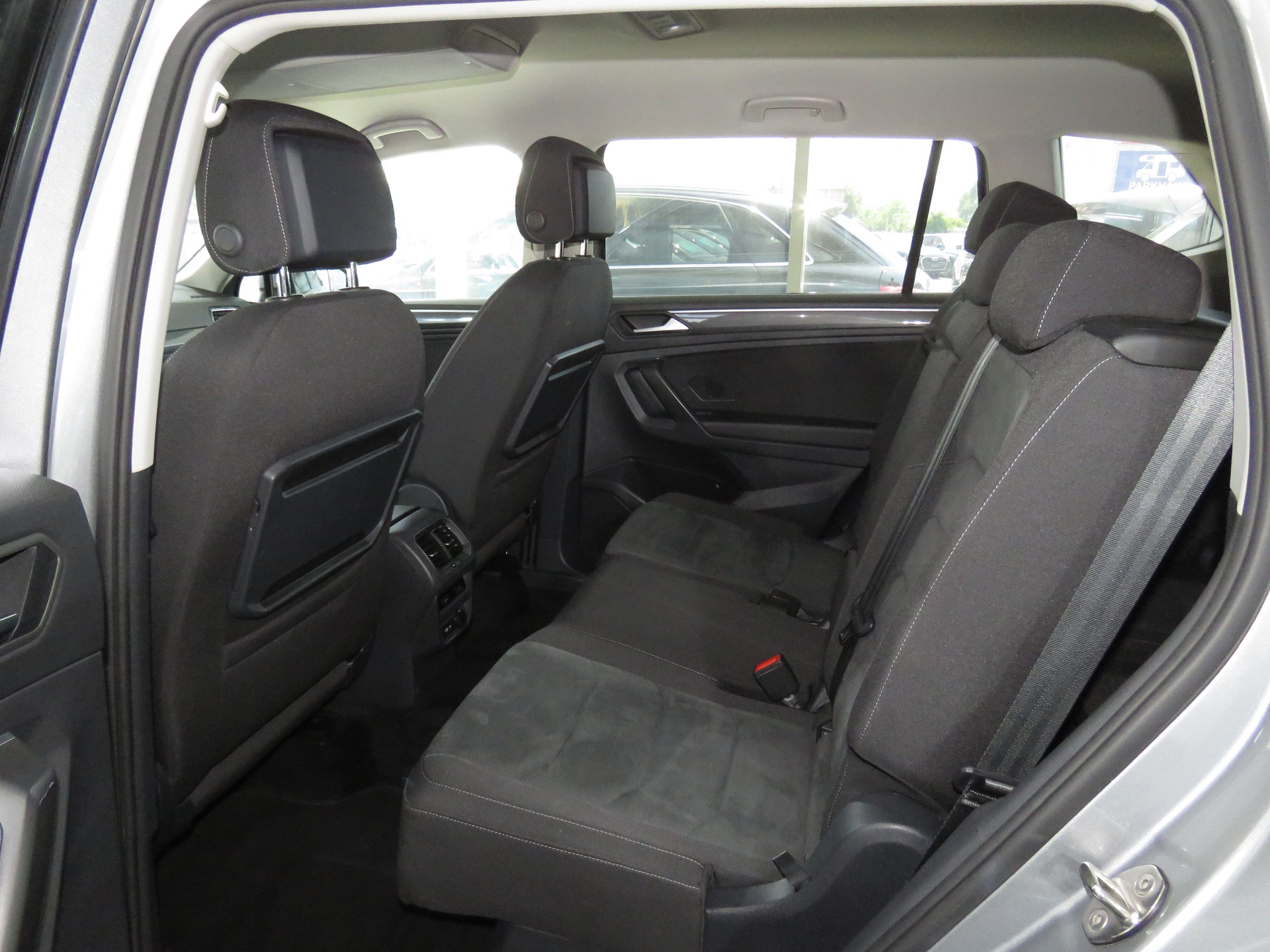 VW Tiguan Allspace 2.0TSI Highline 4Motion DSG-image-8