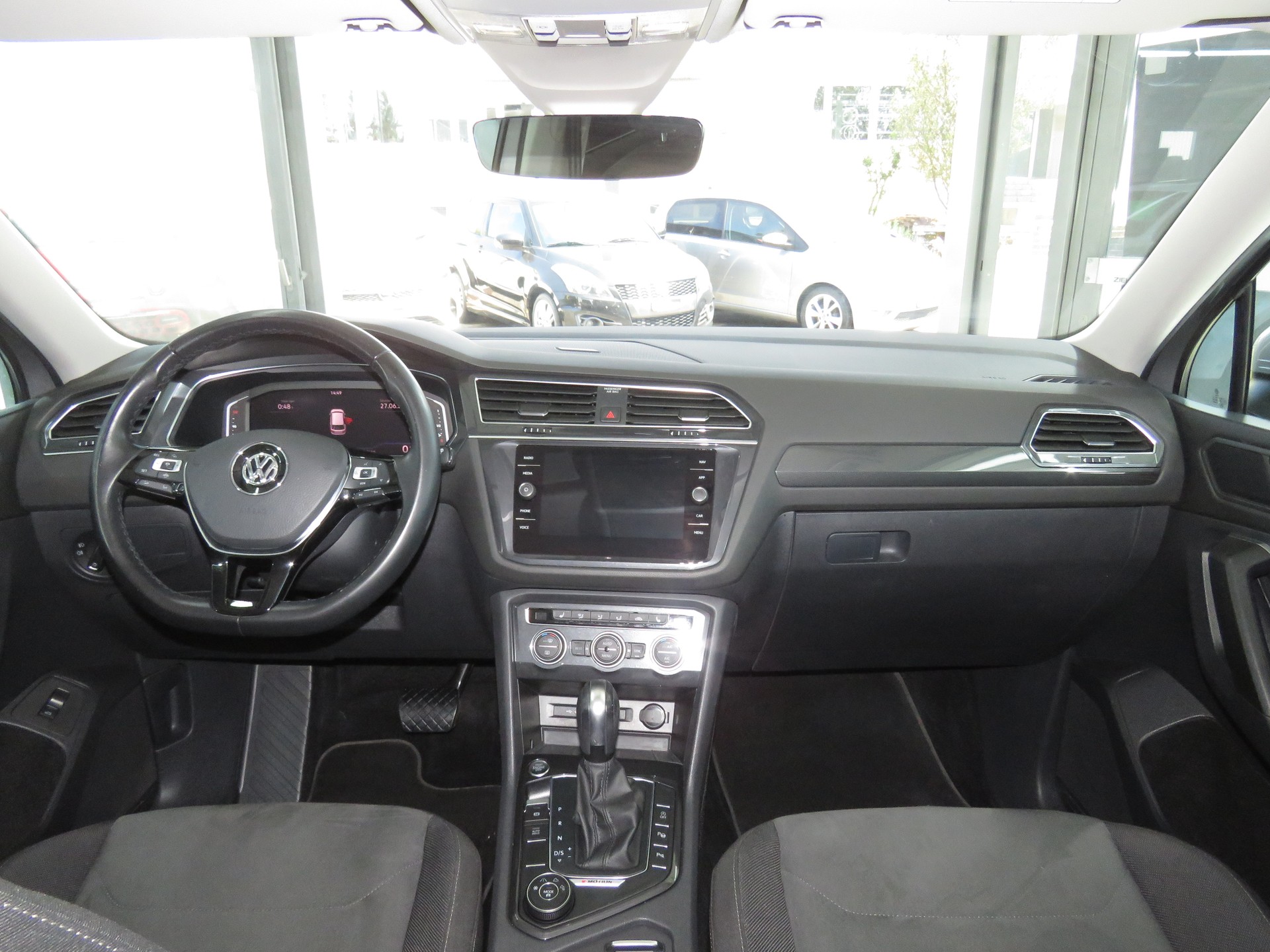 VW Tiguan Allspace 2.0TSI Highline 4Motion DSG-image-14