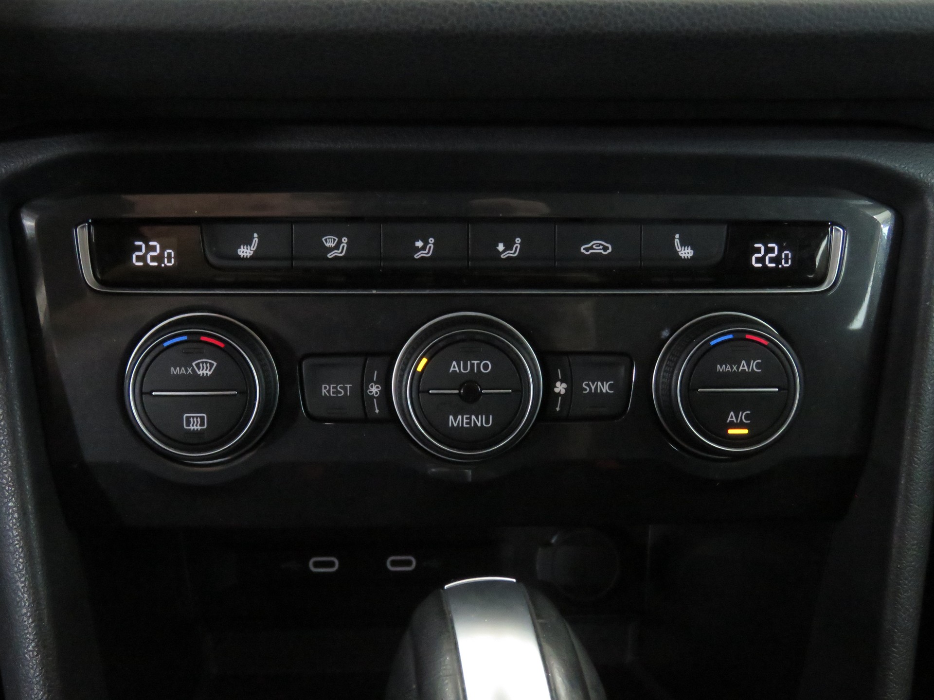 VW Tiguan Allspace 2.0TSI Highline 4Motion DSG-image-23