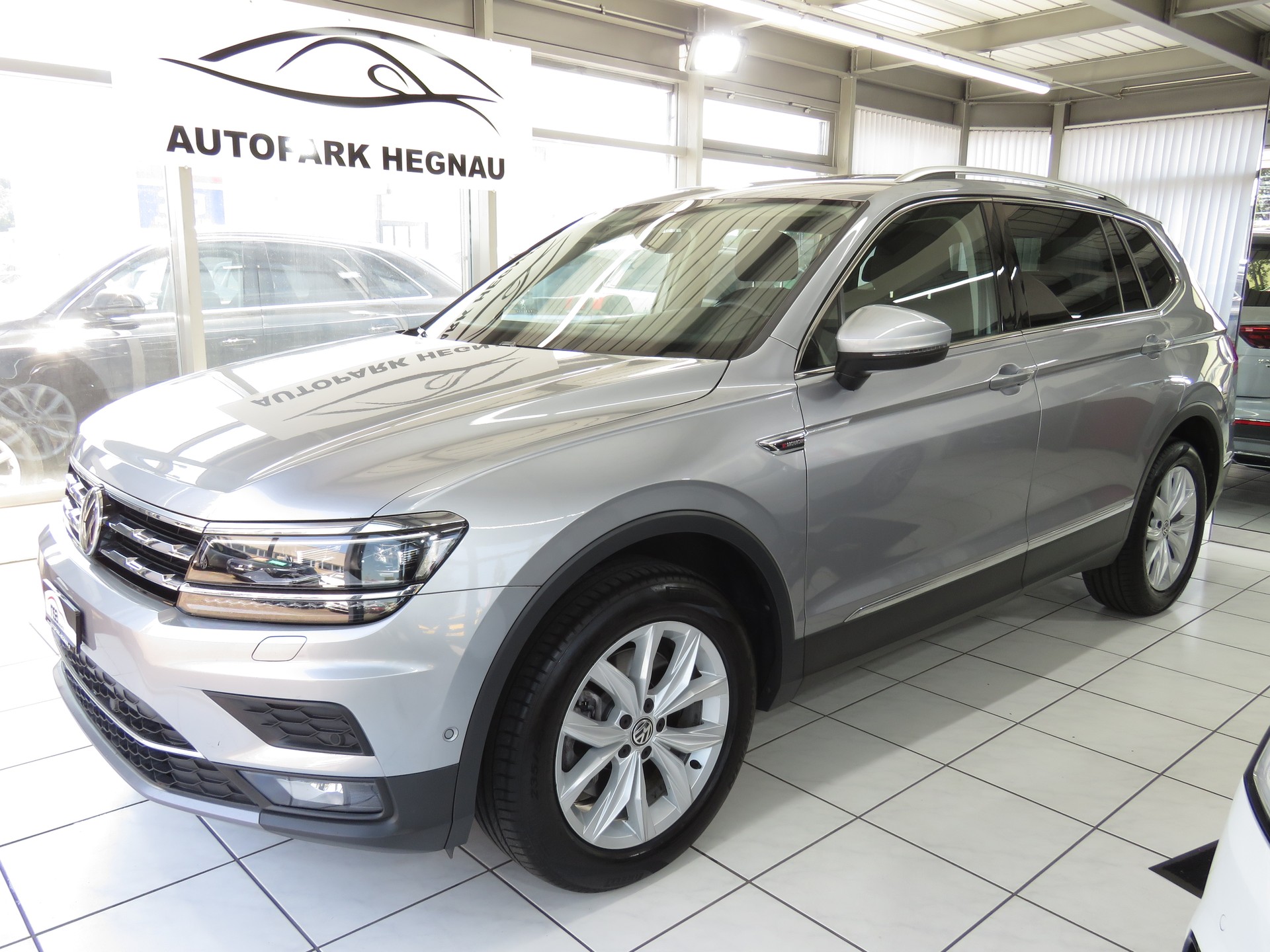 VW Tiguan Allspace 2.0TSI Highline 4Motion DSG-image-0