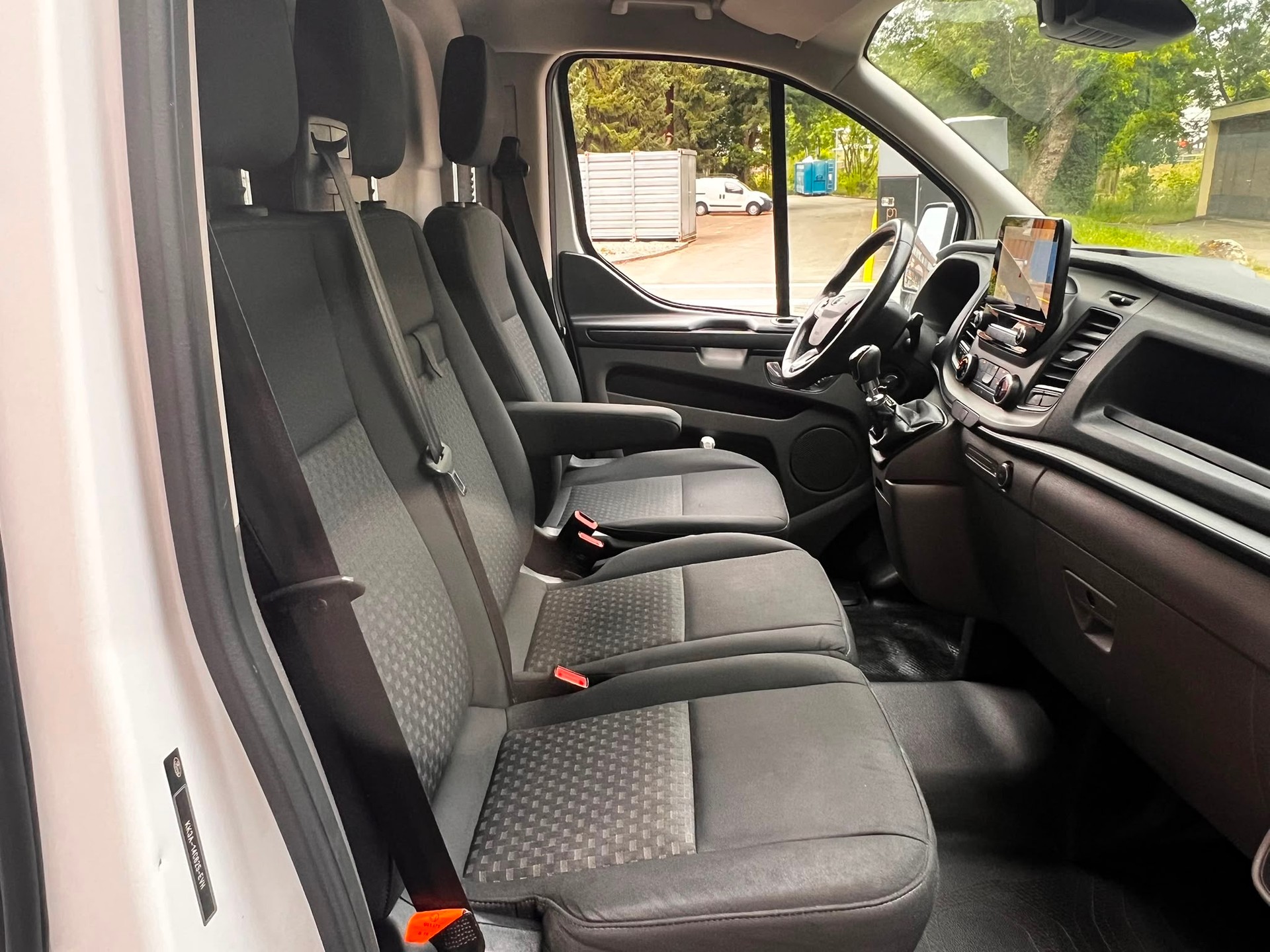 FORD Transit Custom Van 280 L1H1Trend-image-9