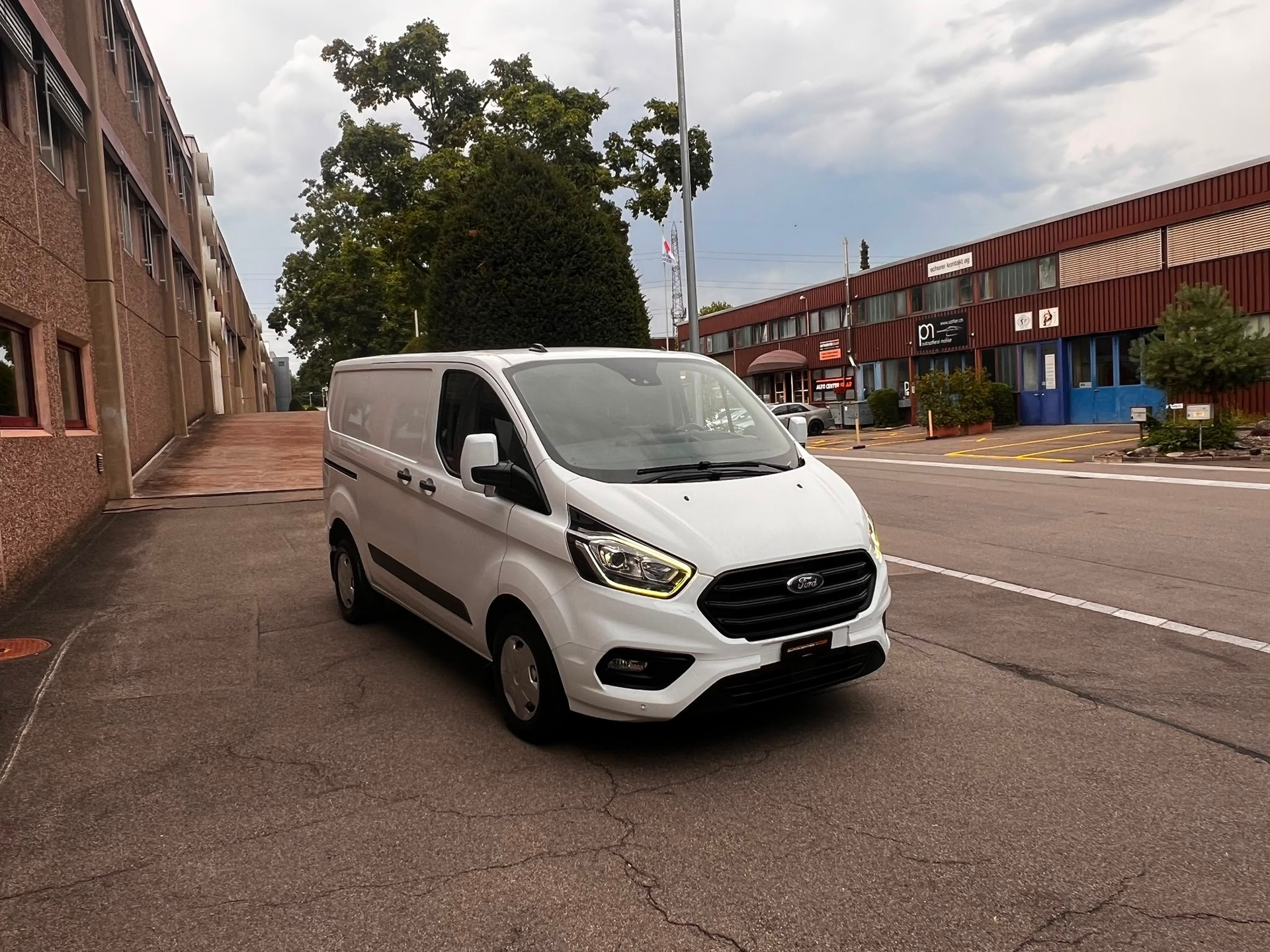 FORD Transit Custom Van 280 L1H1Trend-image-3