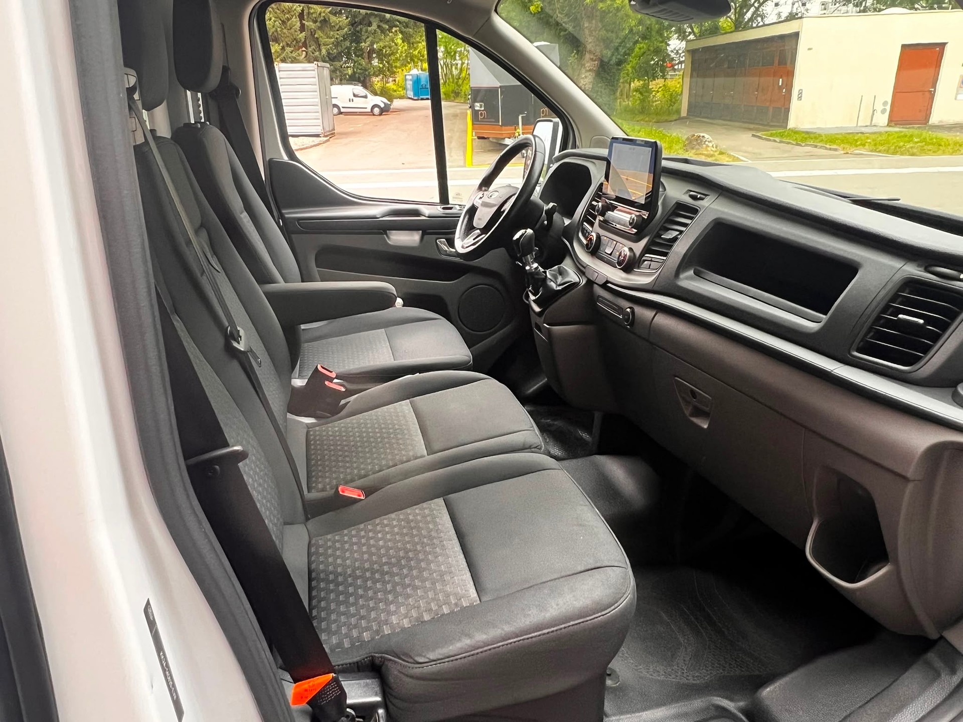 FORD Transit Custom Van 280 L1H1Trend-image-10