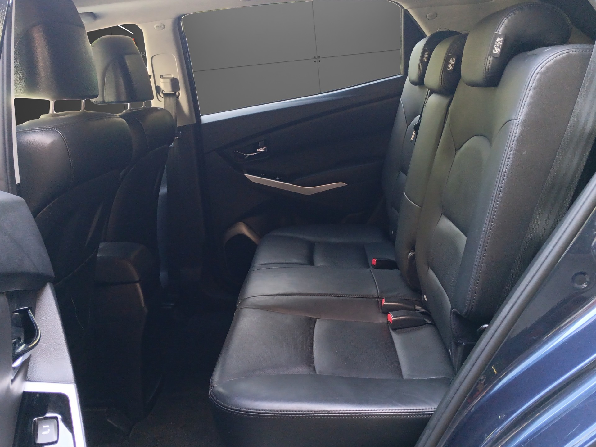 KGM-SsangYong Korando 2.0 e-XDI Sapphire 4WD Automatic-image-10