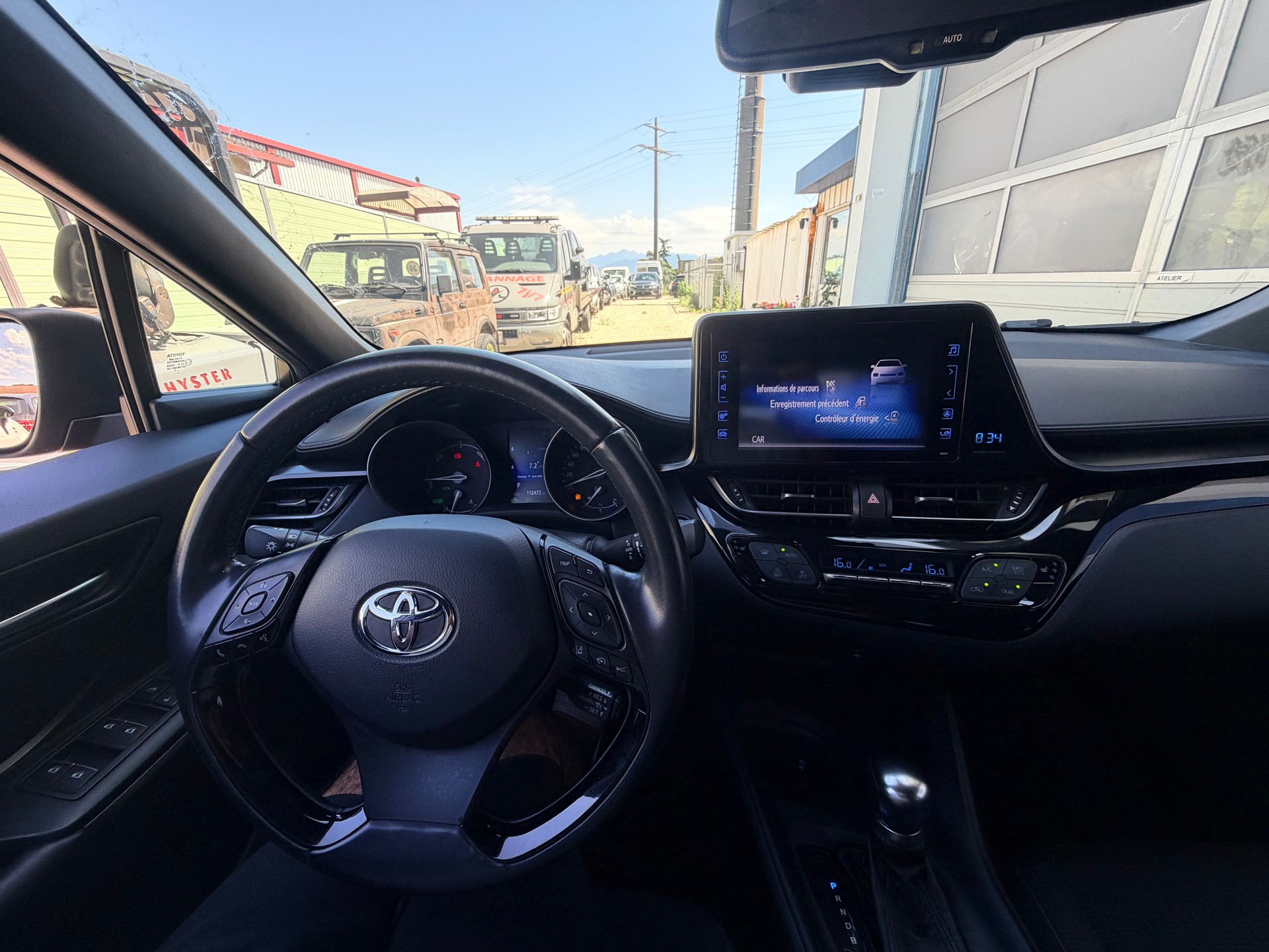 TOYOTA C-HR 1.8 HSD Comfort CVT-image-6