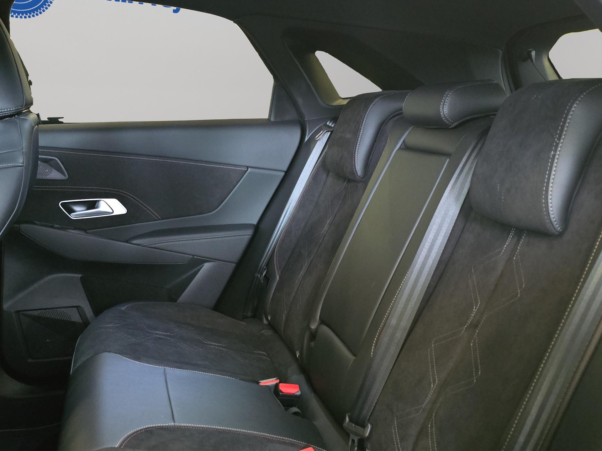 DS AUTOMOBILES 7 1.6 E-Tense Ligne Noire 4x4-image-10