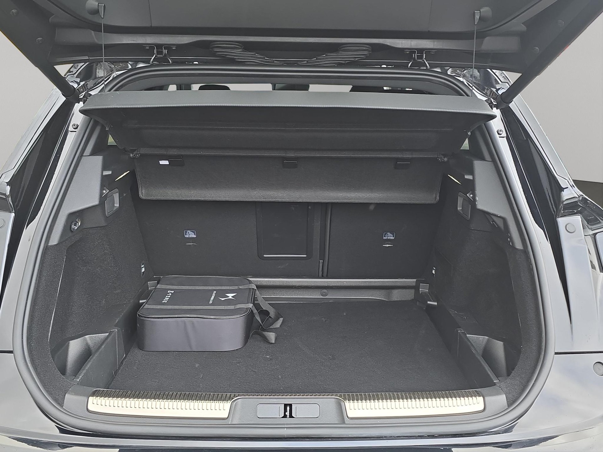 DS AUTOMOBILES 7 1.6 E-Tense Ligne Noire 4x4-image-7